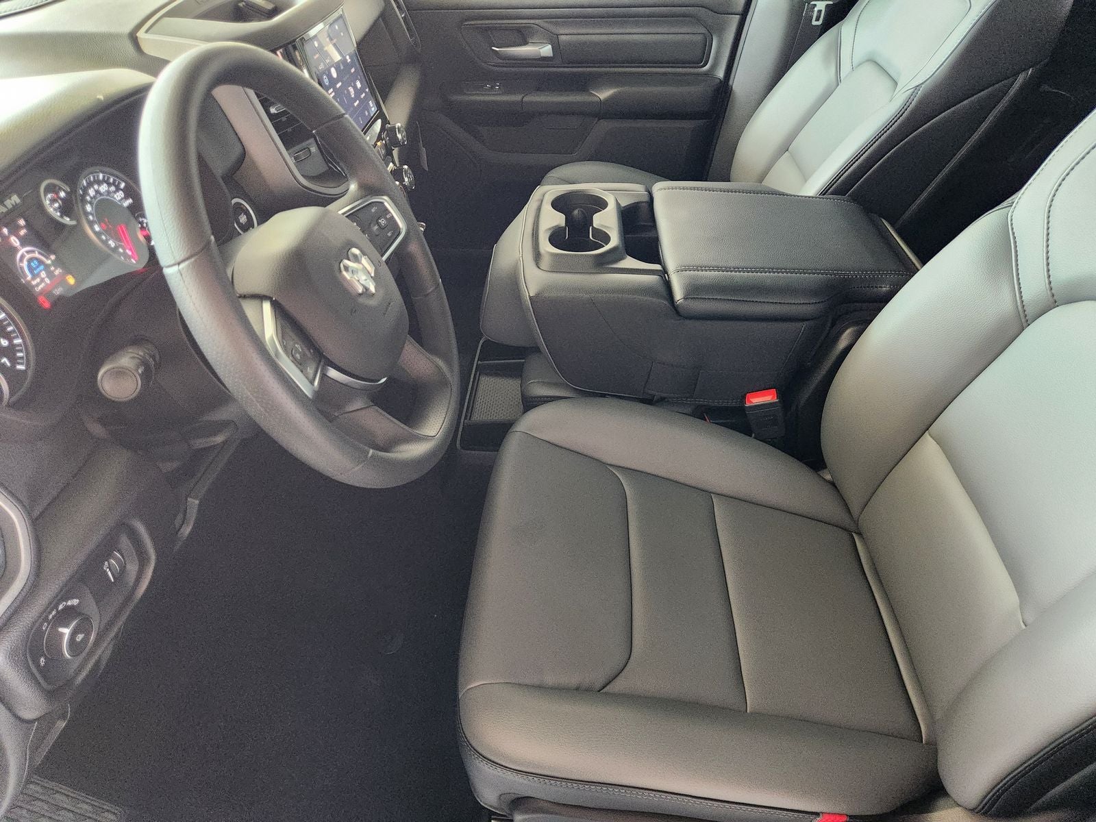 2026 RAM Ram 1500 RAM 1500 TRADESMAN CREW CAB 4X2 5'7' BOX