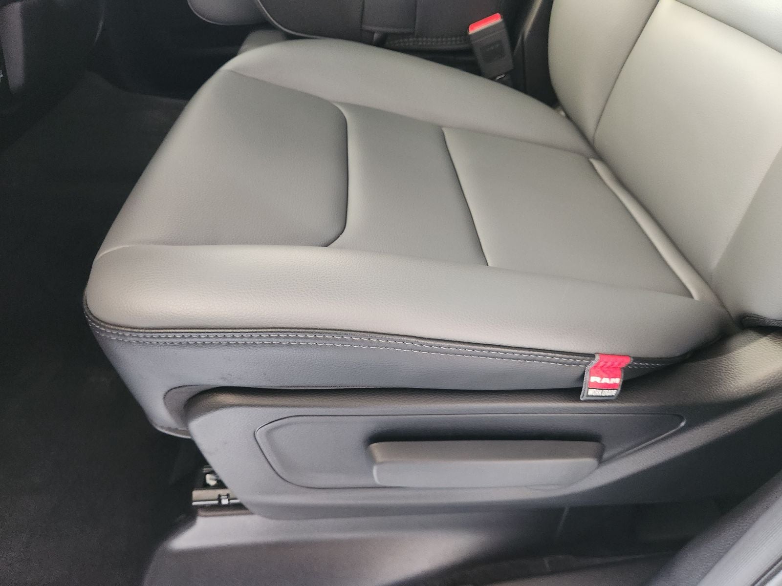 2026 RAM Ram 1500 RAM 1500 TRADESMAN CREW CAB 4X2 5'7' BOX