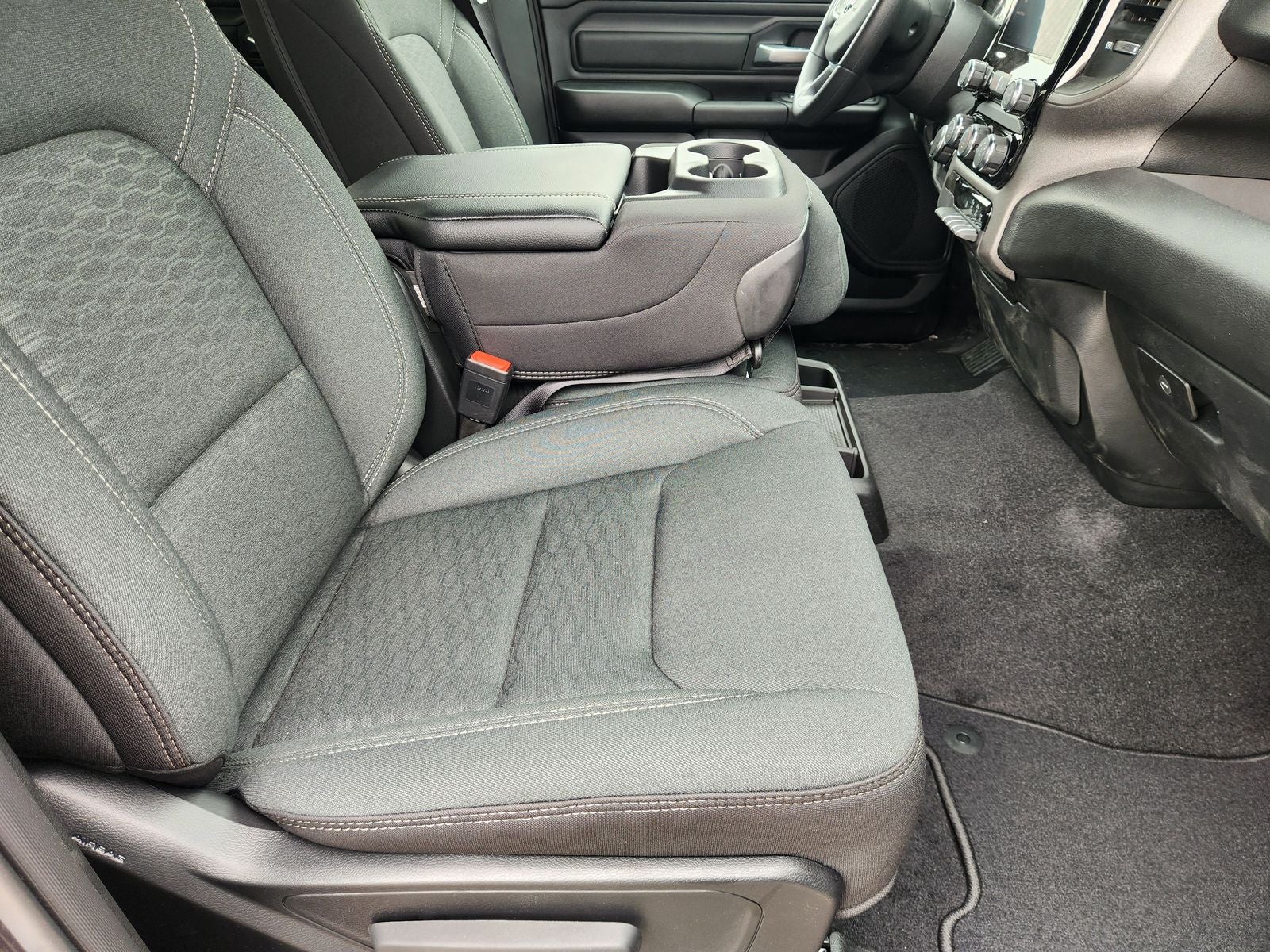 2026 RAM Ram 1500 RAM 1500 EXPRESS CREW CAB 4X2 5'7' BOX