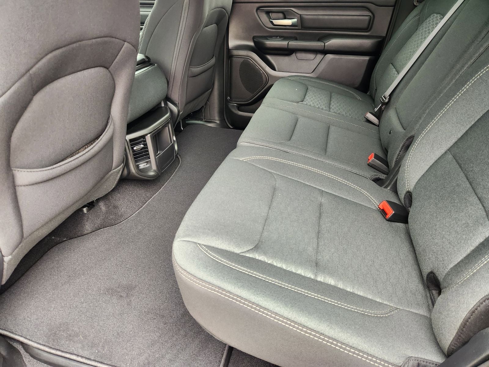 2026 RAM Ram 1500 RAM 1500 EXPRESS CREW CAB 4X2 5'7' BOX