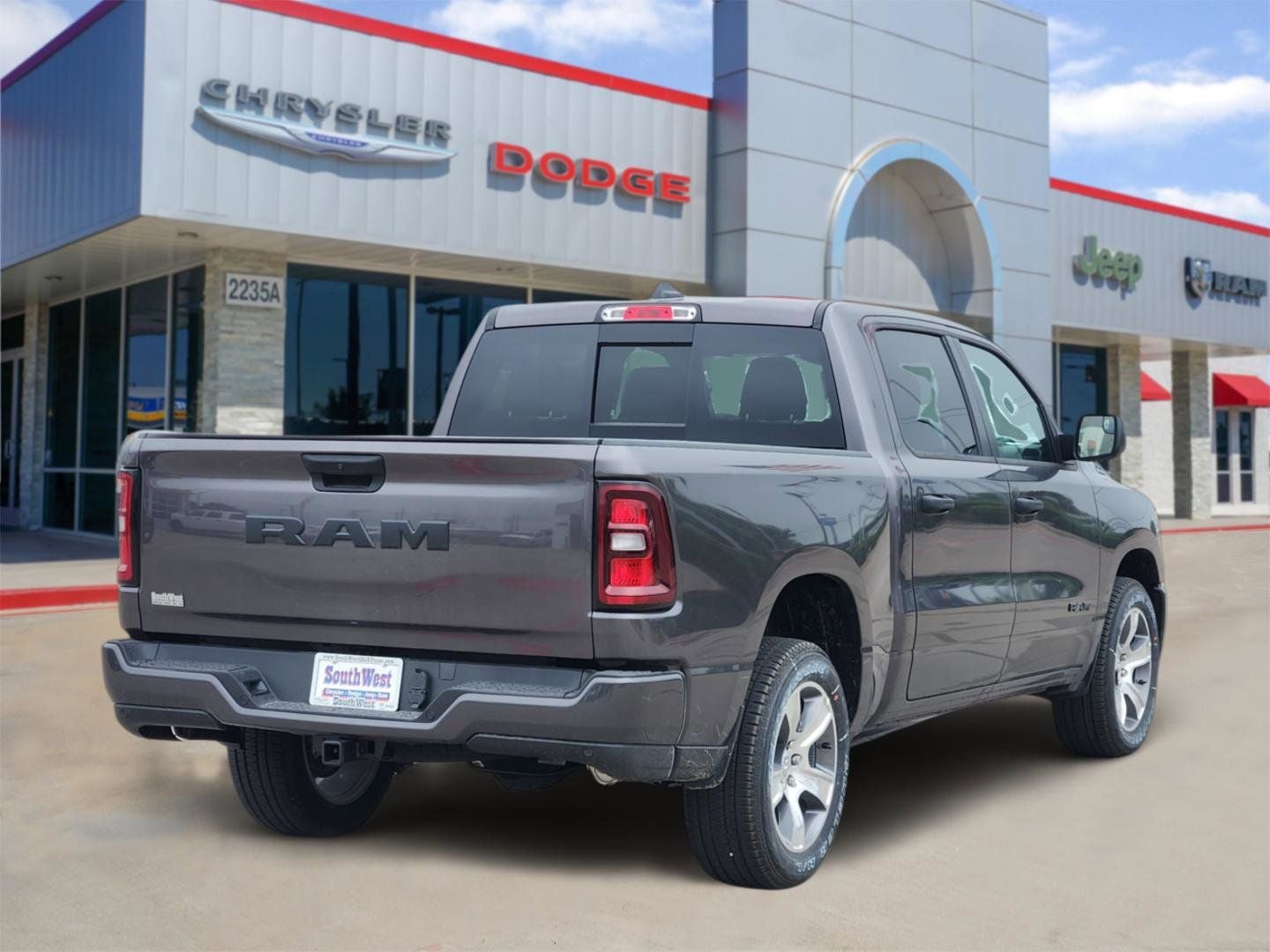 2026 RAM Ram 1500 RAM 1500 EXPRESS CREW CAB 4X2 5'7' BOX