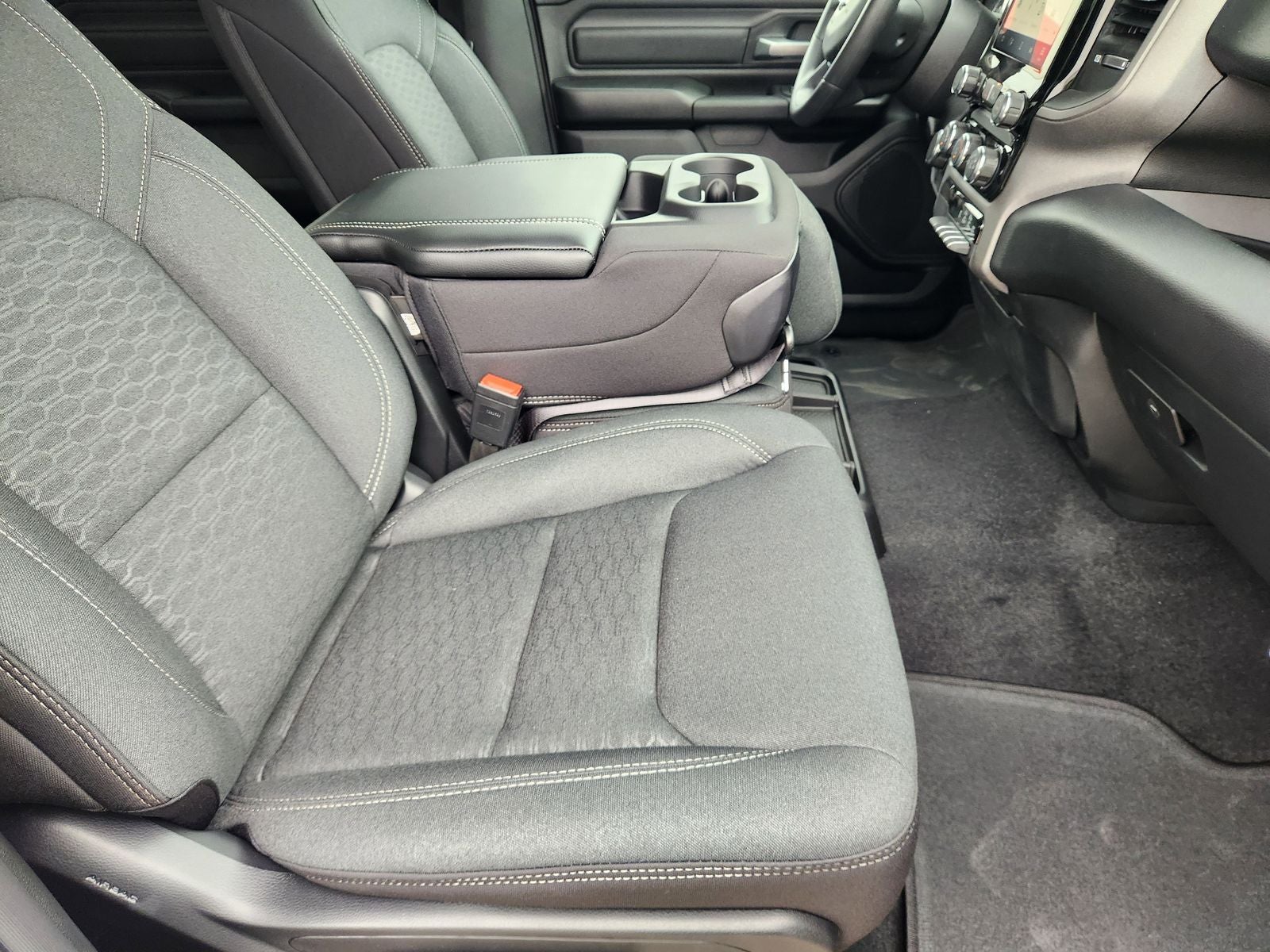 2026 RAM Ram 1500 RAM 1500 EXPRESS CREW CAB 4X2 5'7' BOX