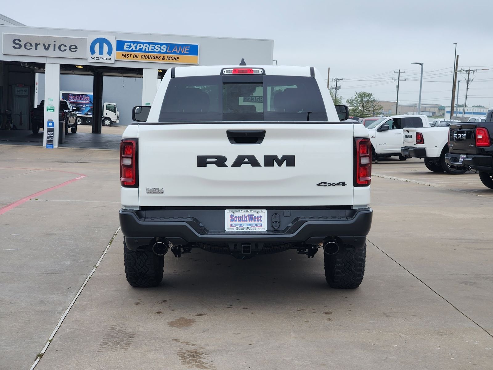 2026 RAM Ram 1500 RAM 1500 WARLOCK CREW CAB 4X4 5'7' BOX