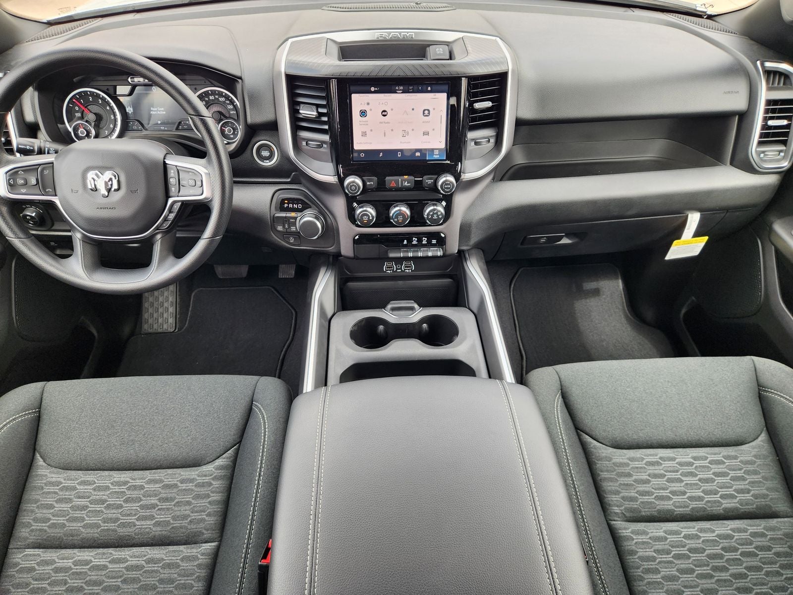 2026 RAM Ram 1500 RAM 1500 EXPRESS CREW CAB 4X4 5'7' BOX