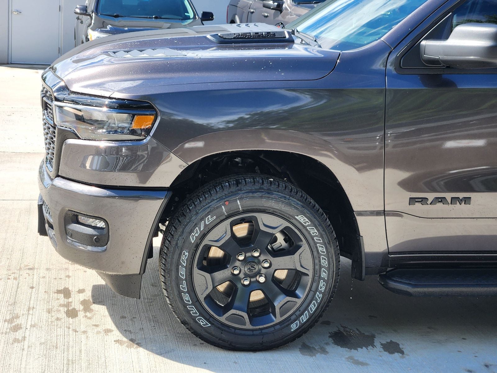 2026 RAM Ram 1500 RAM 1500 EXPRESS CREW CAB 4X4 5'7' BOX