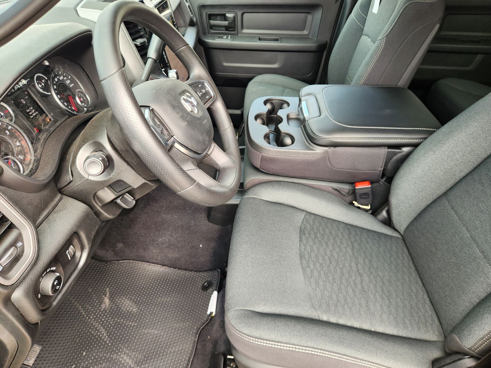 2026 RAM Ram 2500 RAM 2500 TRADESMAN CREW CAB 4X4 6'4' BOX