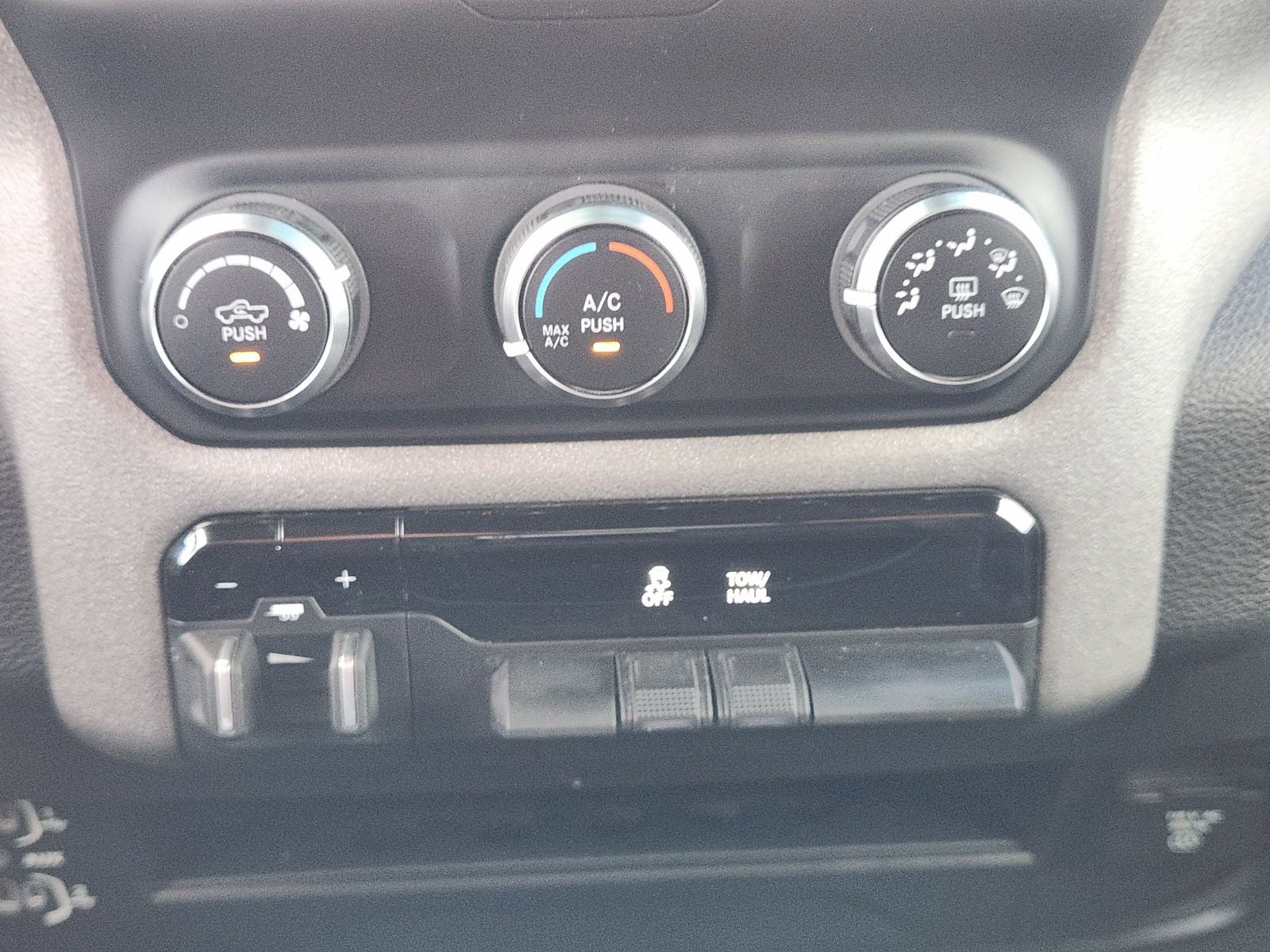 2022 RAM Ram 2500 Tradesman Crew Cab 4x4 8' Box