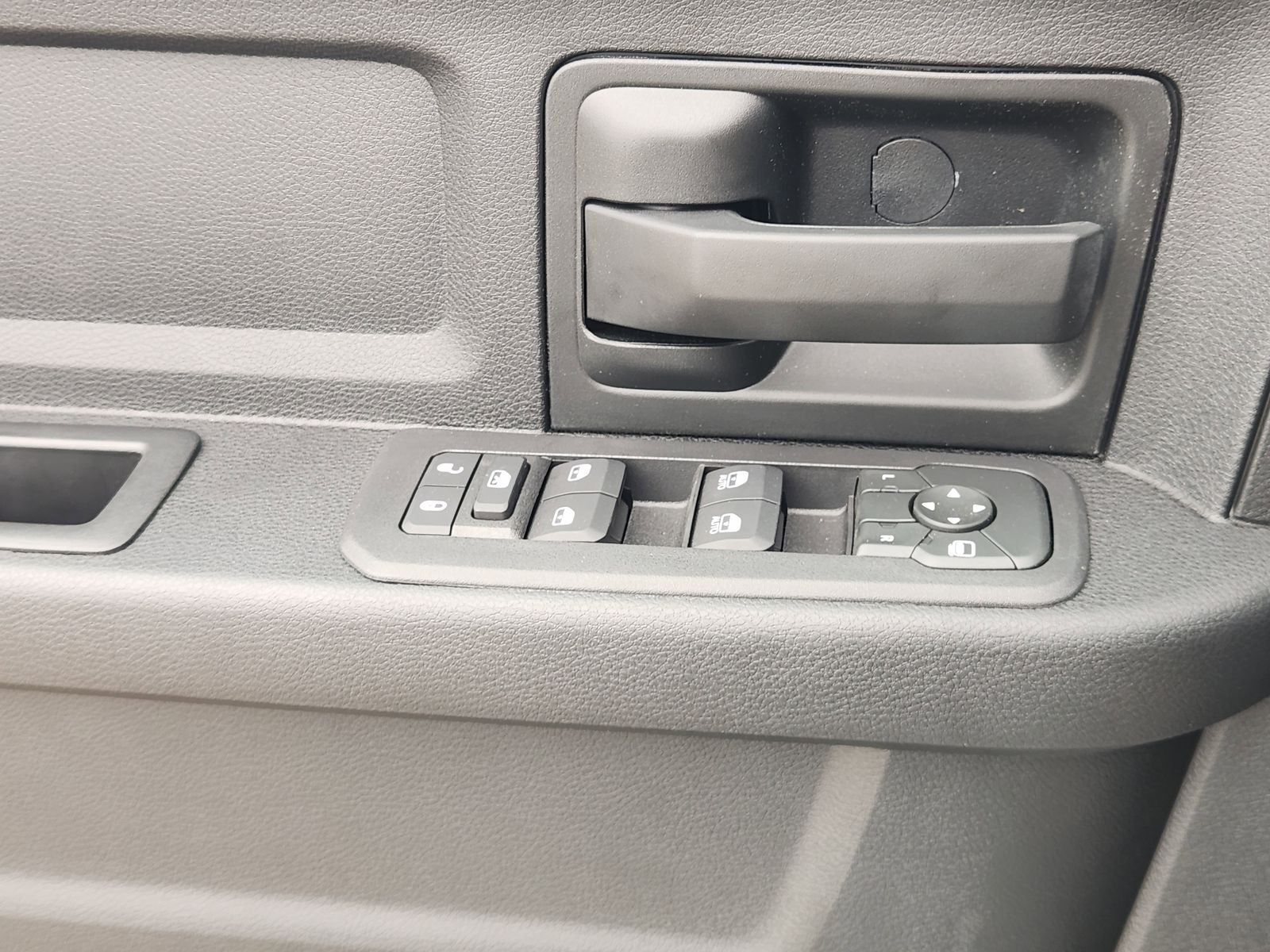 2026 RAM Ram 5500 Chassis Cab RAM 5500 TRADESMAN CHASSIS CREW CAB 4X4 60' CA