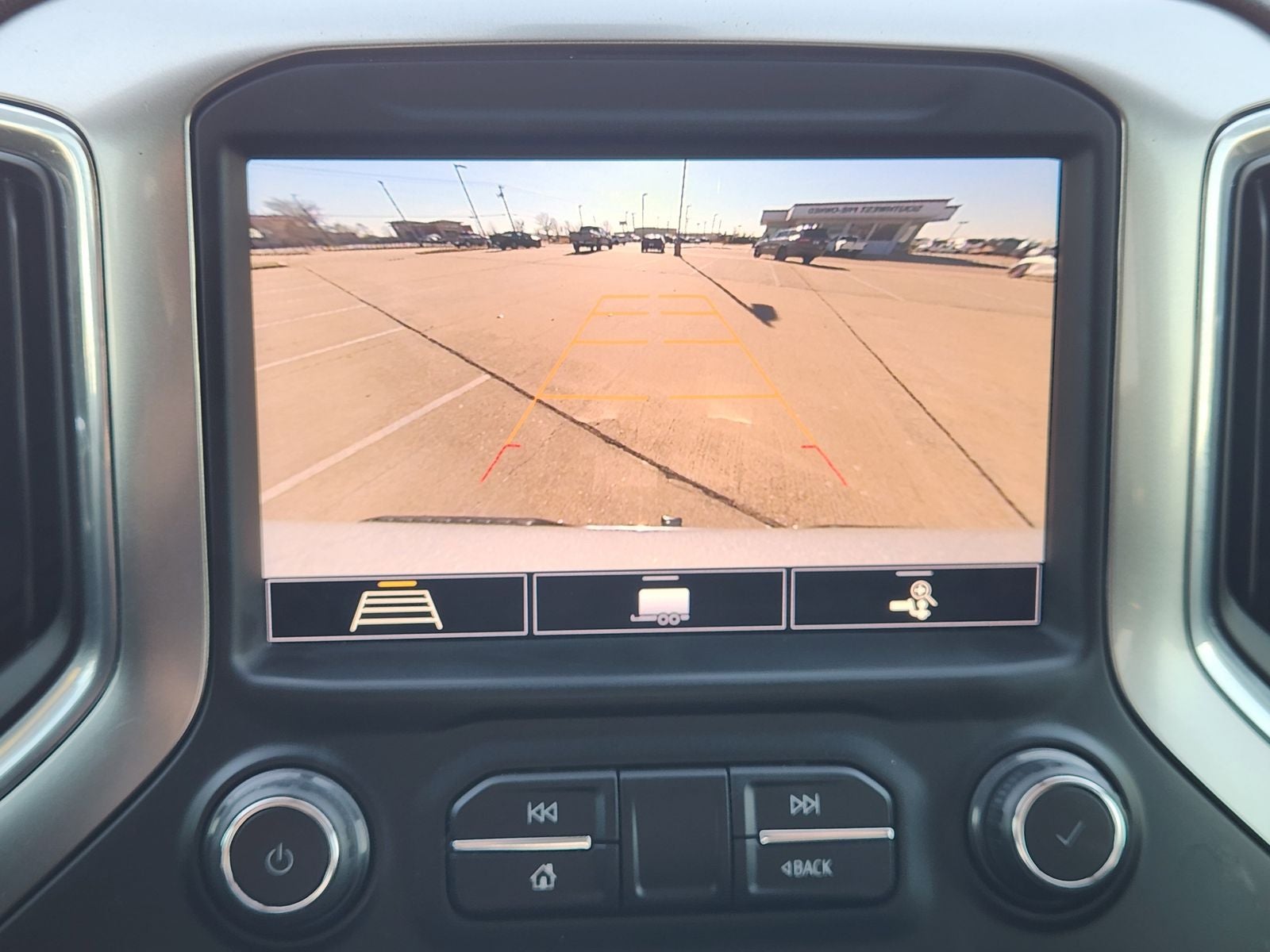 2020 Chevrolet Silverado 1500 4WD Crew Cab Short Bed LT