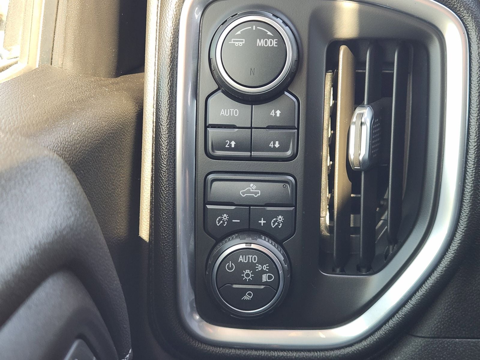 2020 Chevrolet Silverado 1500 4WD Crew Cab Short Bed LT