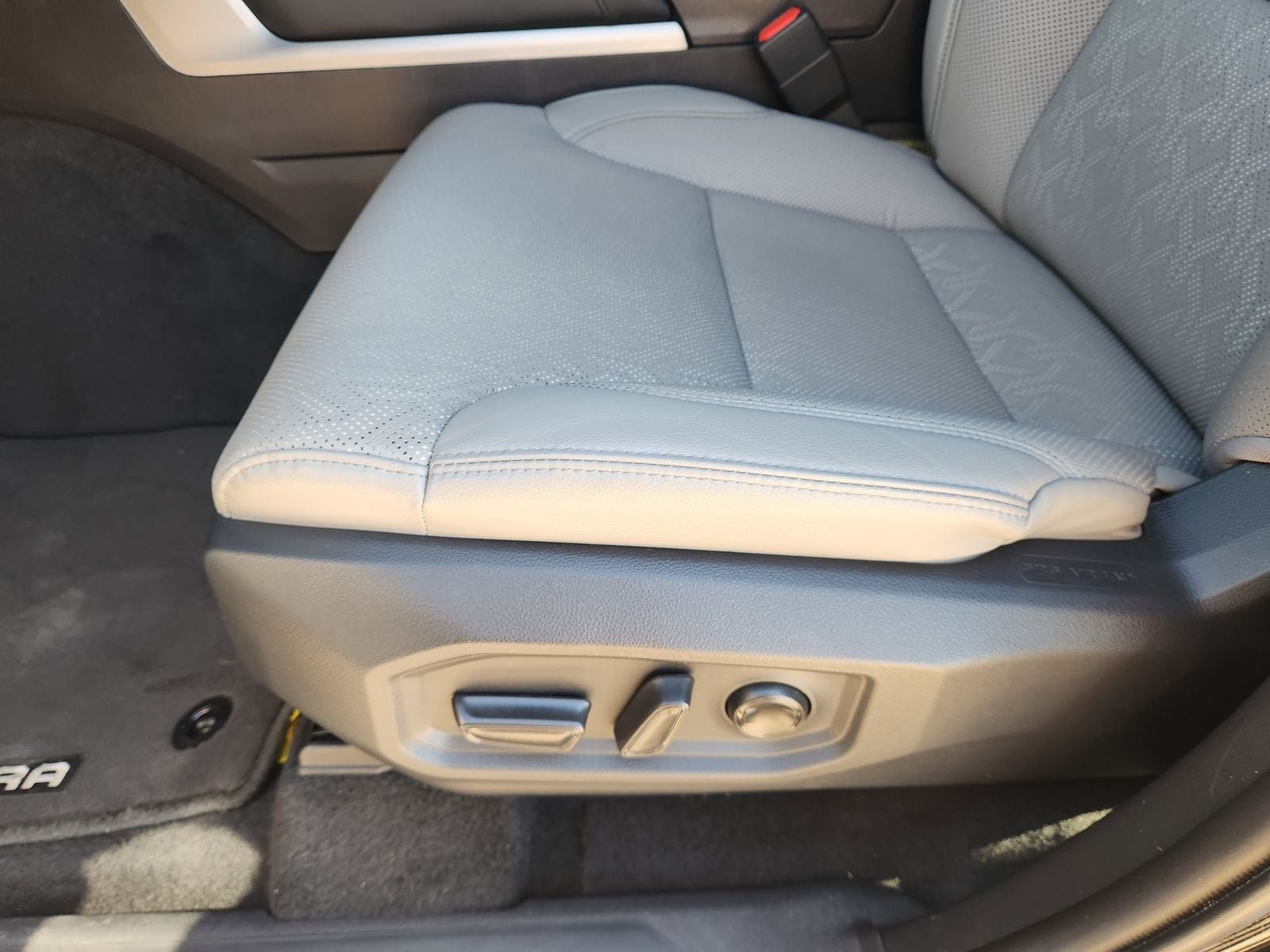 2025 Toyota Tundra Hybrid Limited CrewMax 6.4' Bed