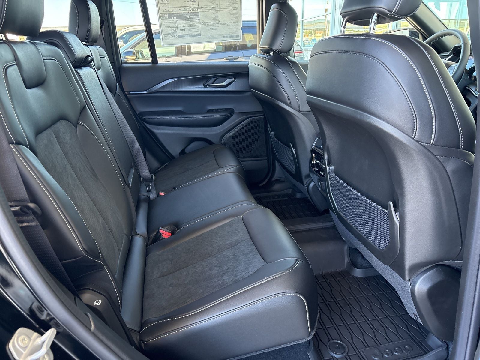 2025 Jeep Grand Cherokee GRAND CHEROKEE ALTITUDE 4X2