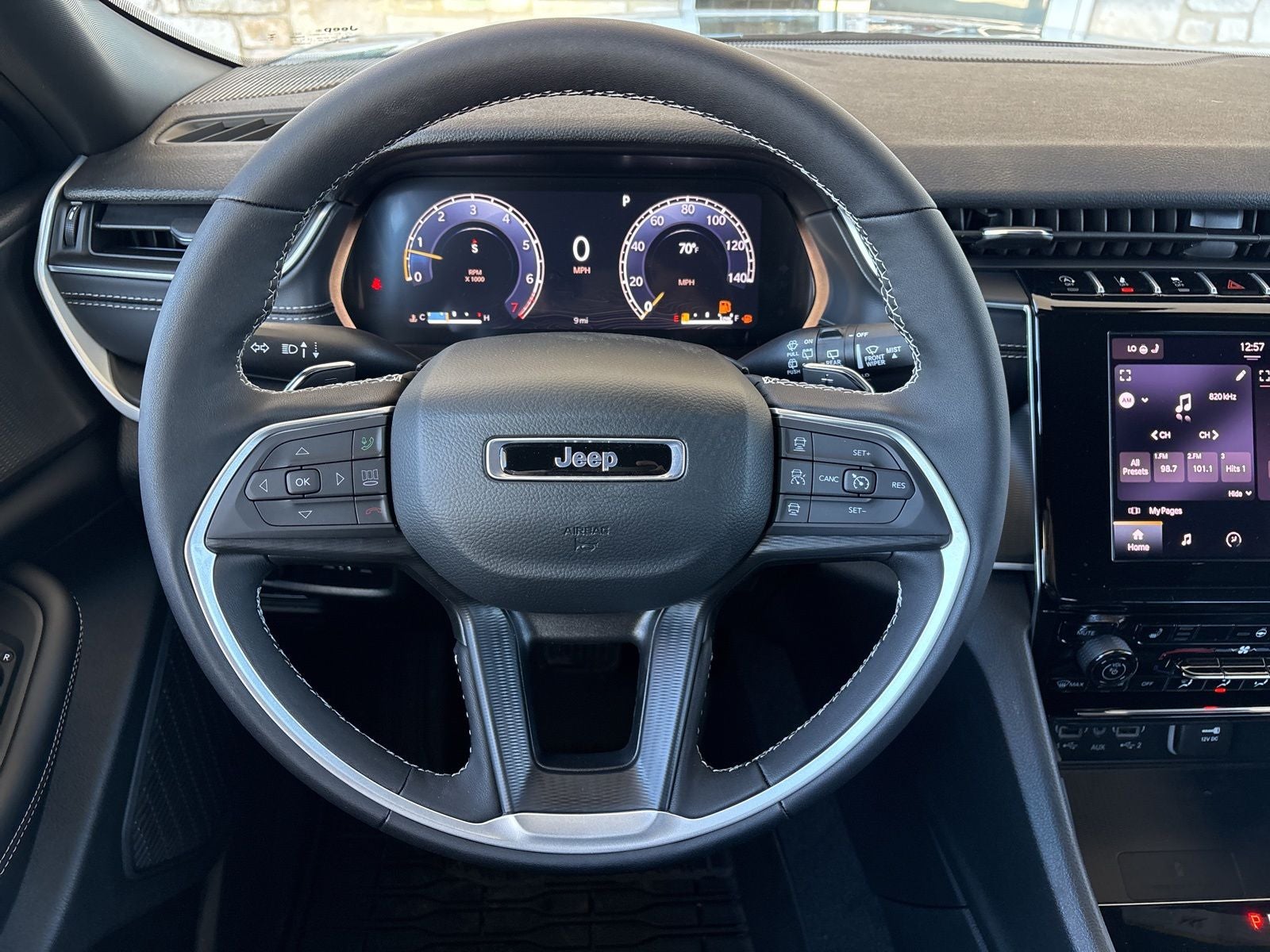 2025 Jeep Grand Cherokee GRAND CHEROKEE ALTITUDE 4X2