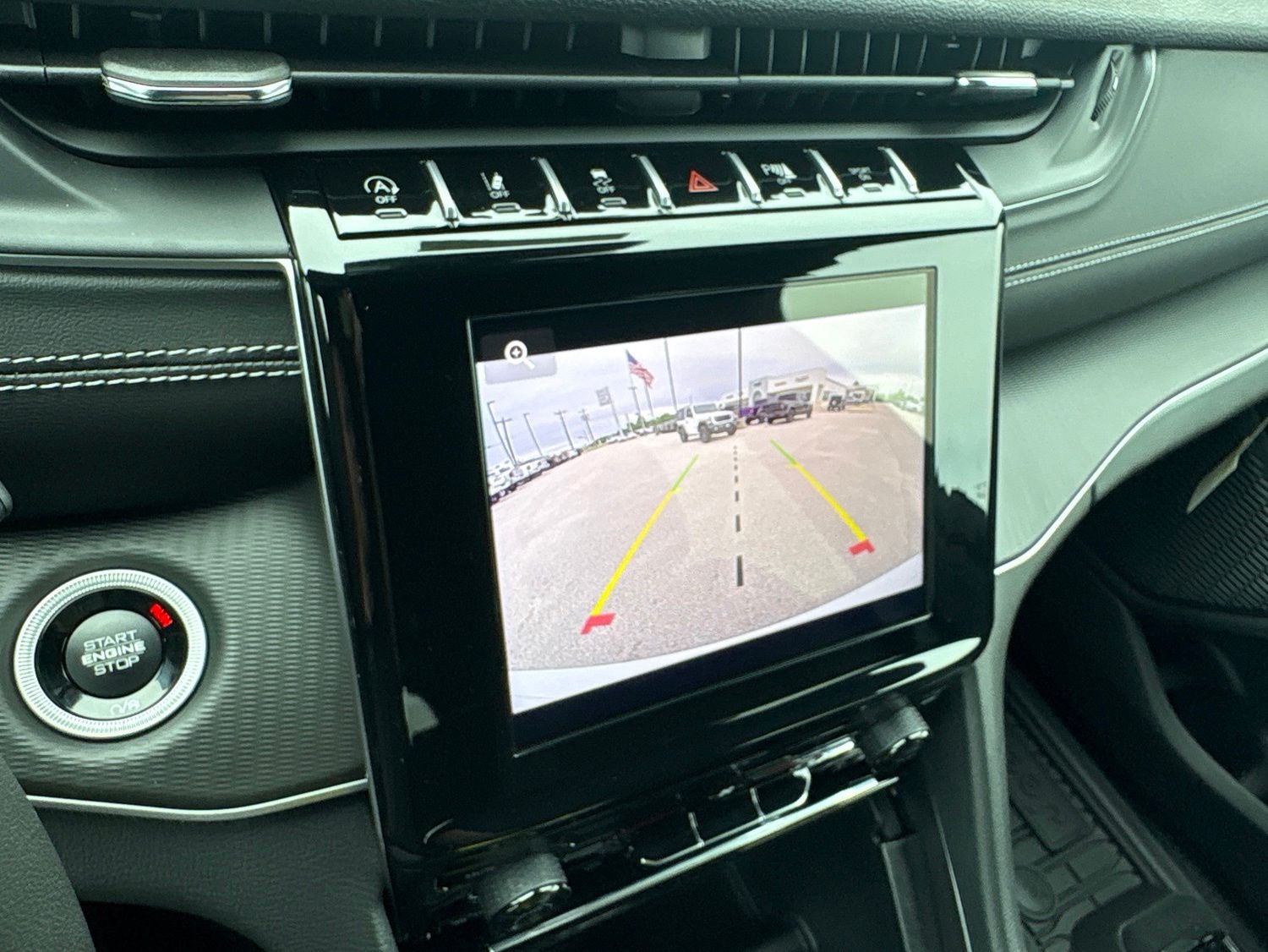2026 Jeep Grand Cherokee GRAND CHEROKEE LAREDO 4X2