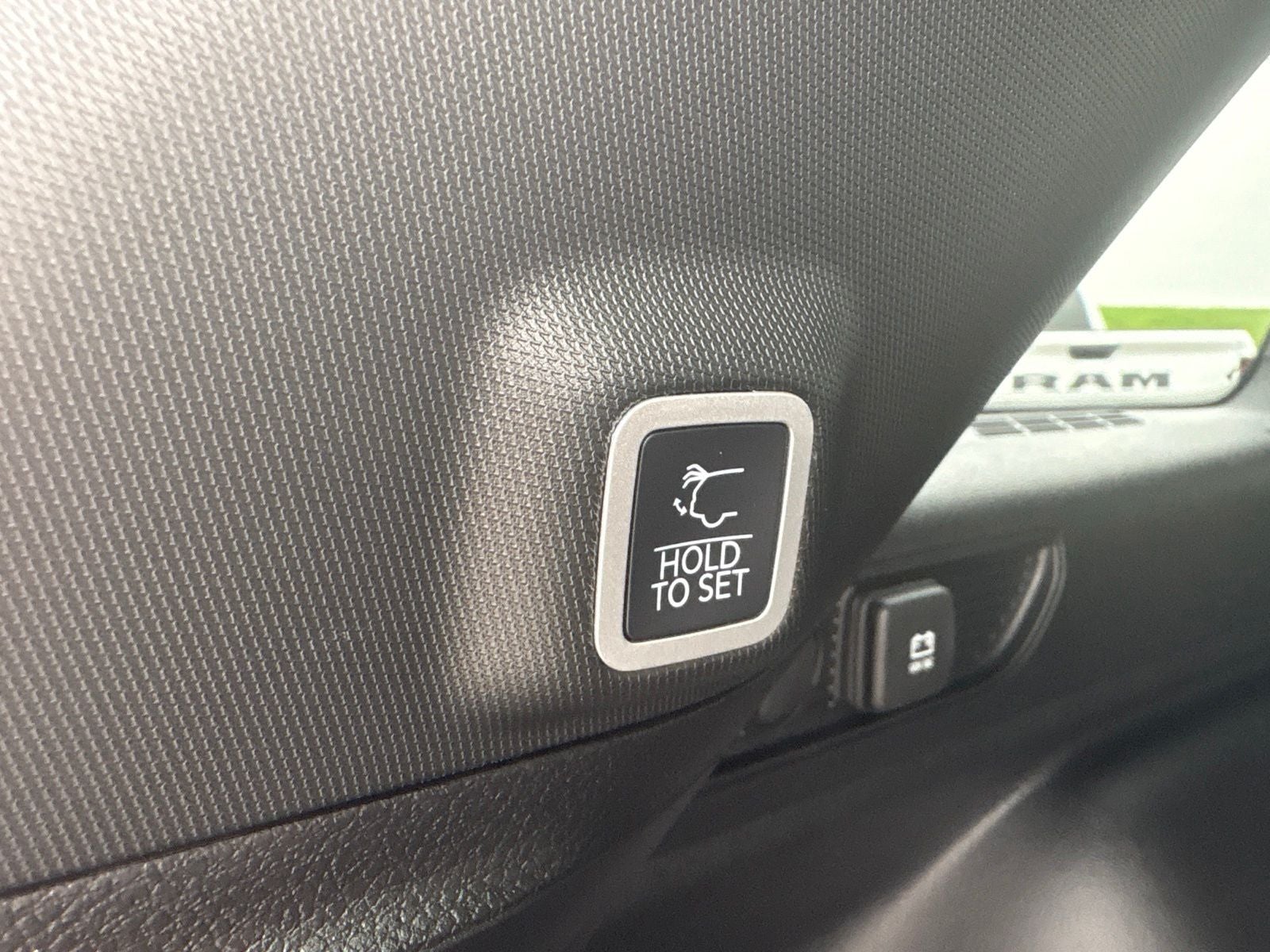 2026 Jeep Grand Cherokee GRAND CHEROKEE LAREDO ALTITUDE 4X2