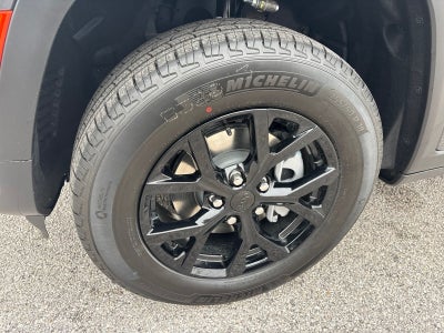 2026 Jeep Grand Cherokee GRAND CHEROKEE LAREDO ALTITUDE 4X2