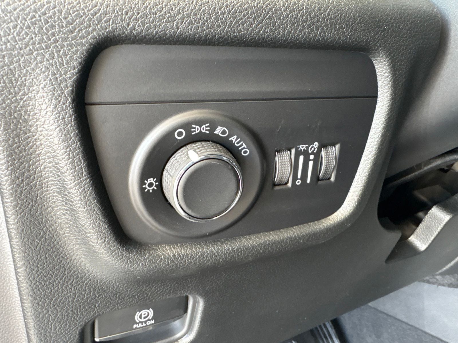 2026 Jeep Grand Cherokee GRAND CHEROKEE LAREDO ALTITUDE 4X2