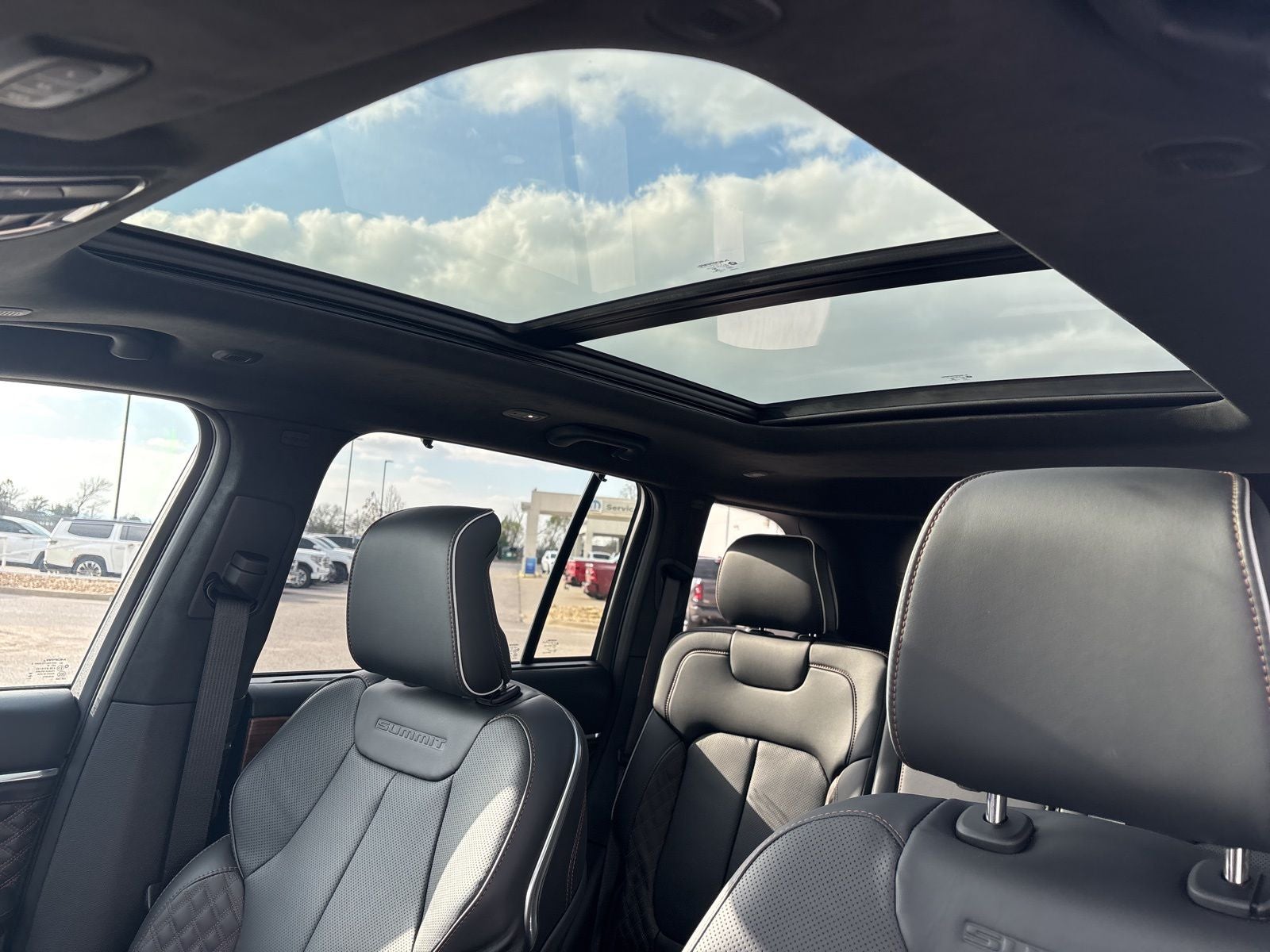 2025 Jeep Grand Cherokee GRAND CHEROKEE SUMMIT RESERVE 4X4