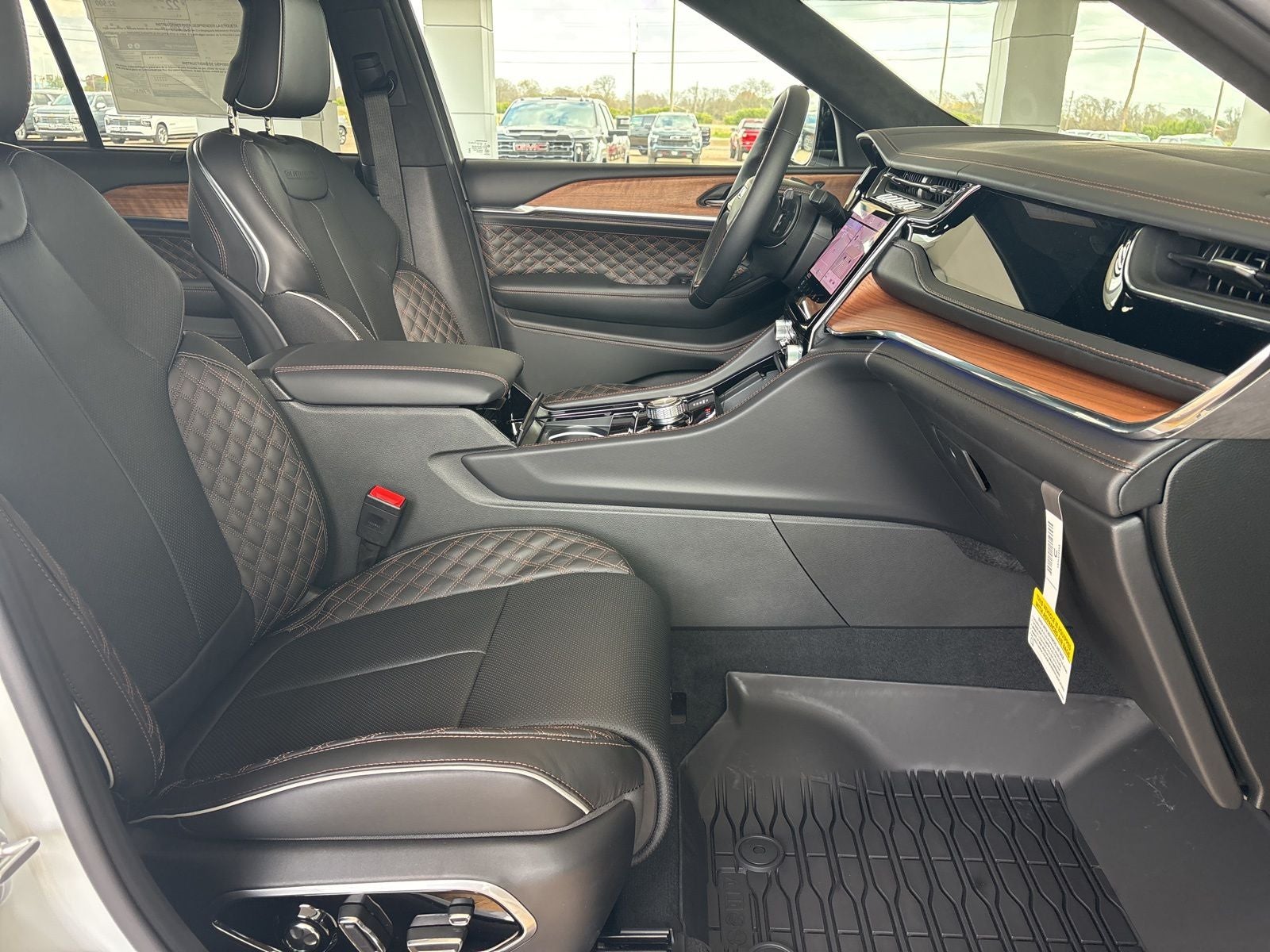 2025 Jeep Grand Cherokee GRAND CHEROKEE SUMMIT RESERVE 4X4