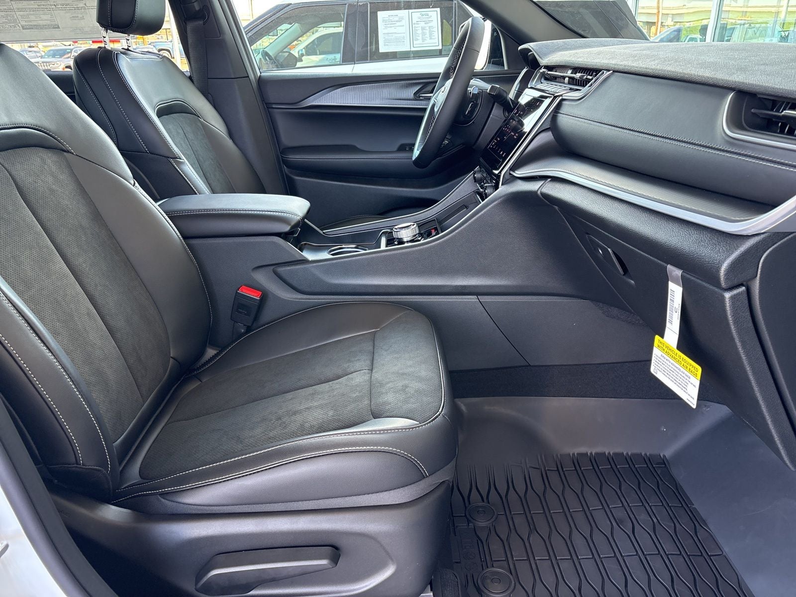 2025 Jeep Grand Cherokee L GRAND CHEROKEE L ALTITUDE X 4X2