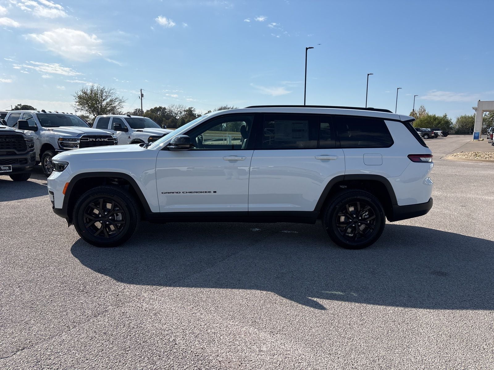 2025 Jeep Grand Cherokee L GRAND CHEROKEE L ALTITUDE X 4X2