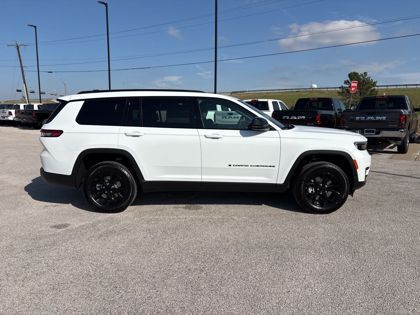 2025 Jeep Grand Cherokee L GRAND CHEROKEE L ALTITUDE X 4X2