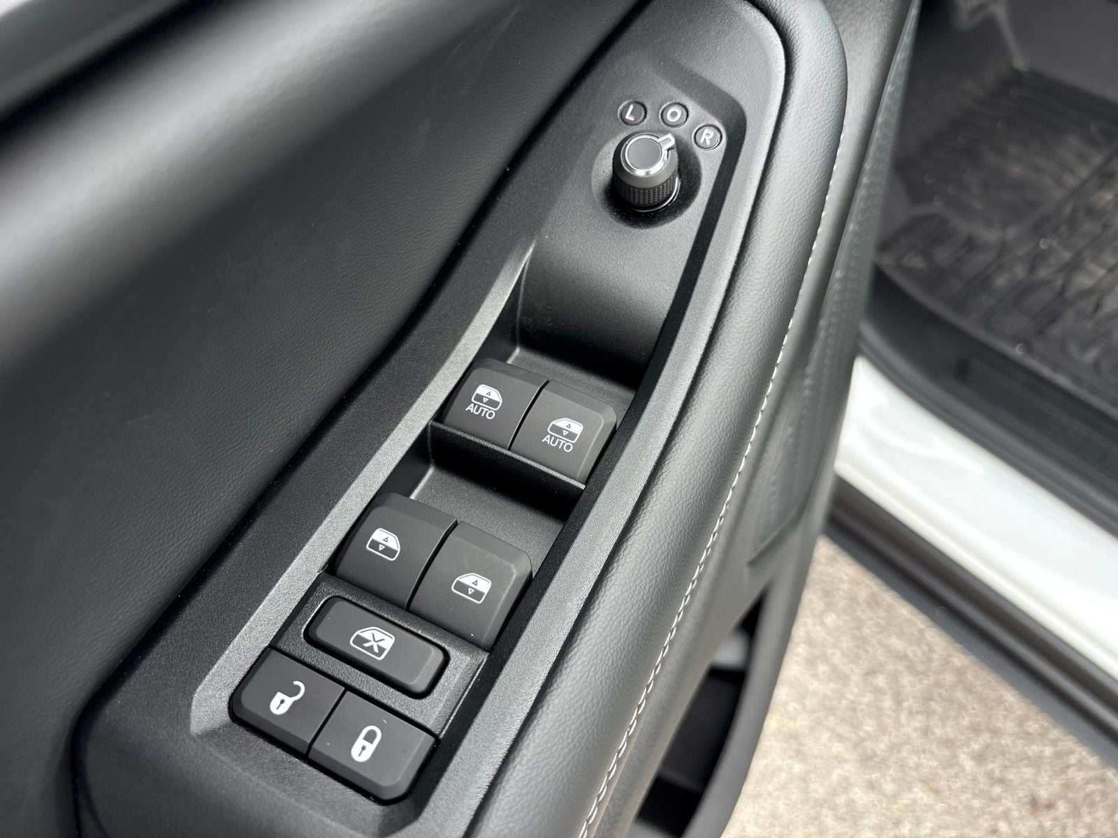 2026 Jeep Grand Cherokee L GRAND CHEROKEE L LAREDO 4X2