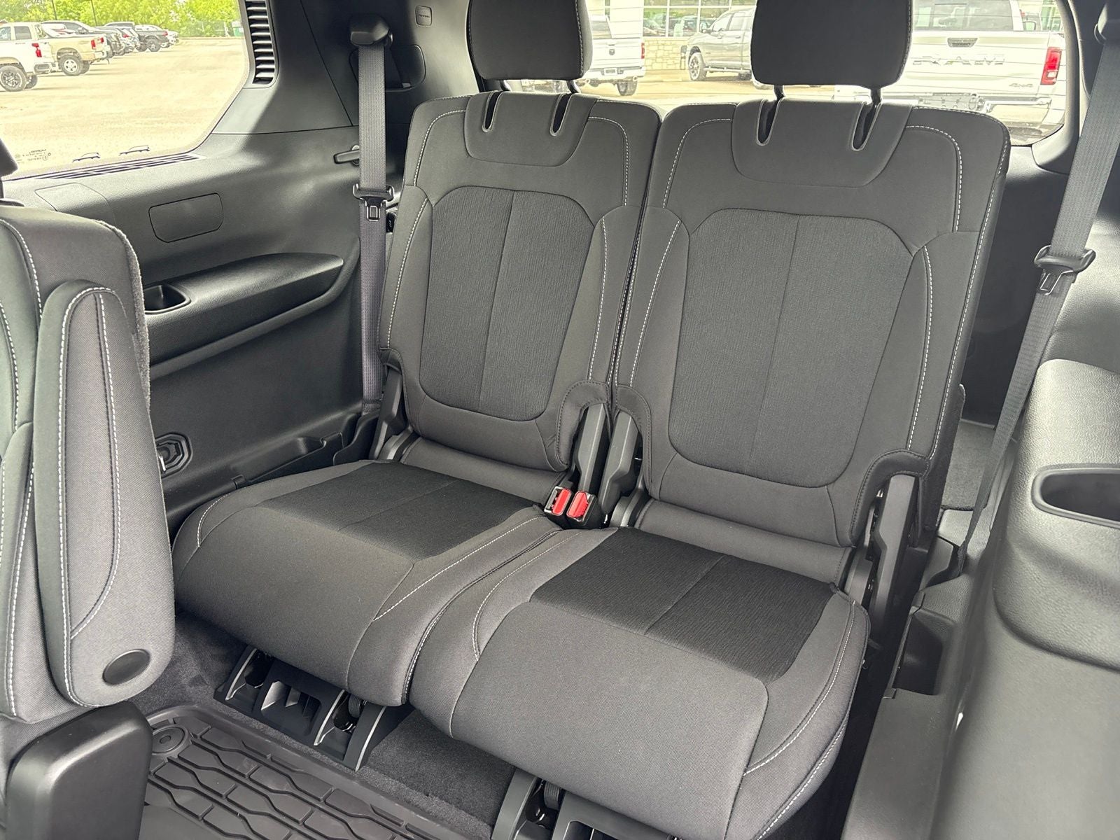 2026 Jeep Grand Cherokee L GRAND CHEROKEE L LAREDO 4X2