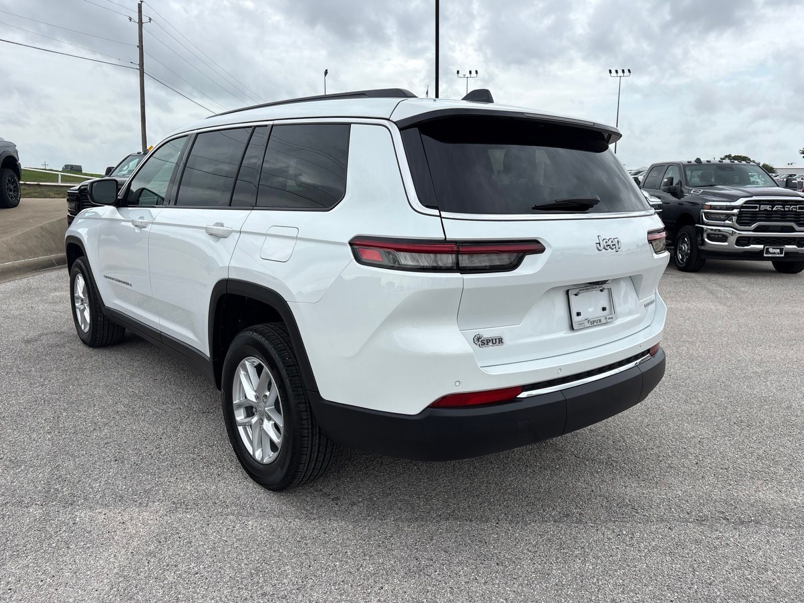 2026 Jeep Grand Cherokee L GRAND CHEROKEE L LAREDO 4X2