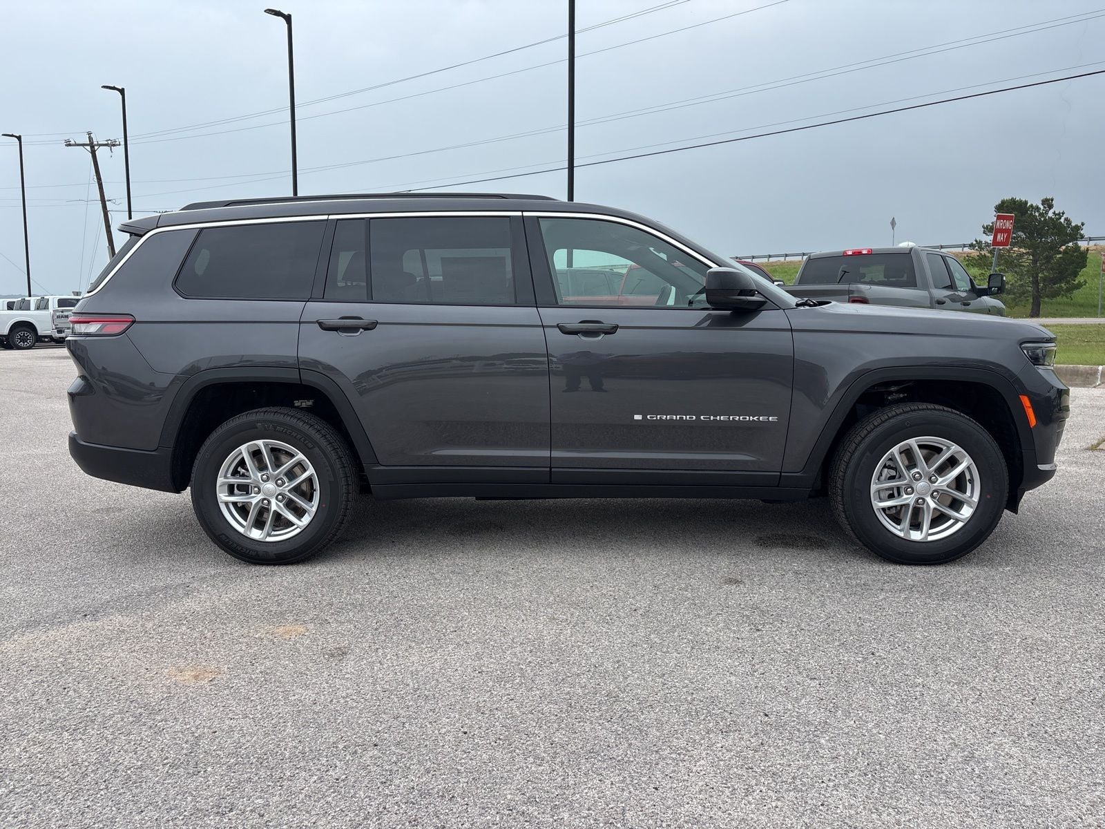 2026 Jeep Grand Cherokee L GRAND CHEROKEE L LAREDO 4X2