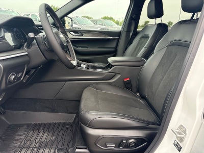 2026 Jeep Grand Cherokee L GRAND CHEROKEE L LAREDO ALTITUDE 4X2