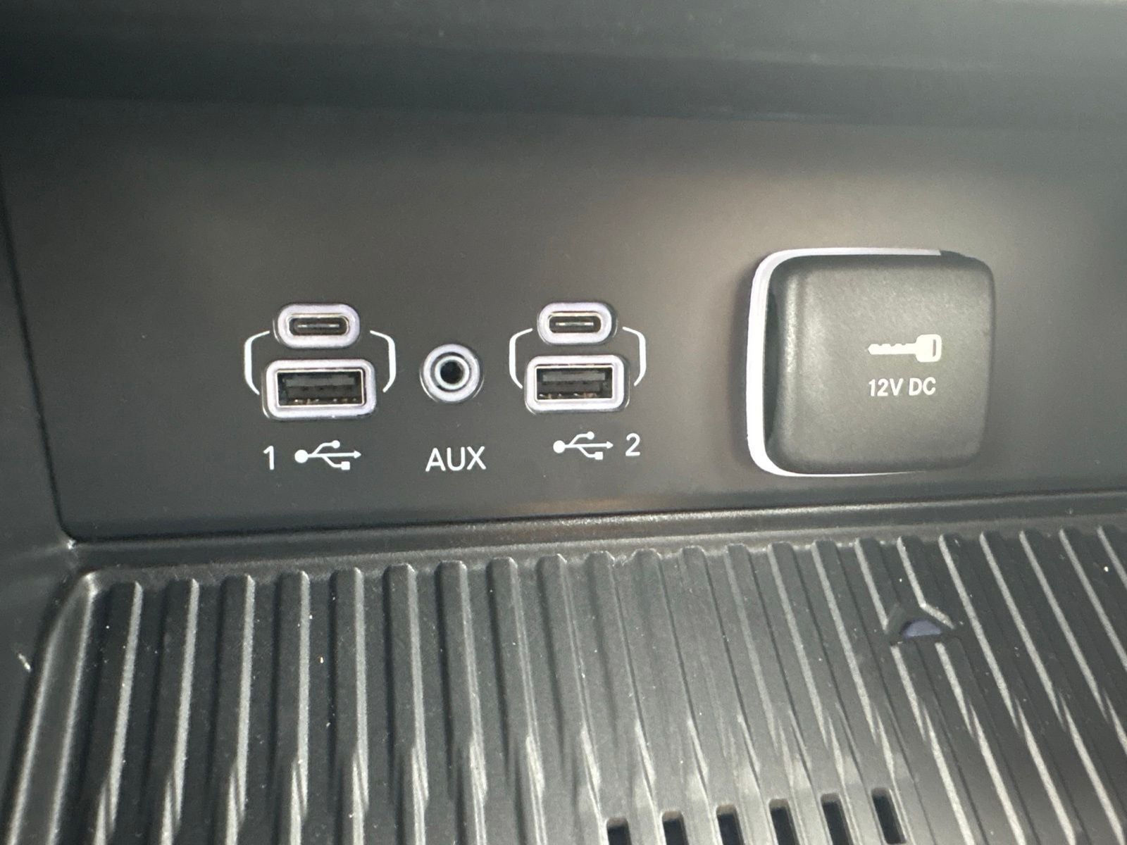 2026 Jeep Grand Cherokee L GRAND CHEROKEE L LAREDO ALTITUDE 4X2