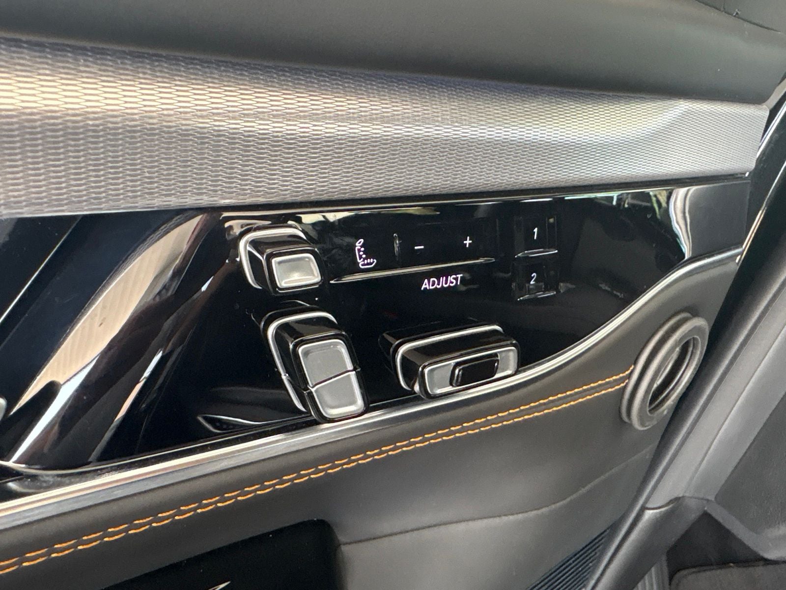 2023 Jeep Grand Wagoneer L Series III 4x4
