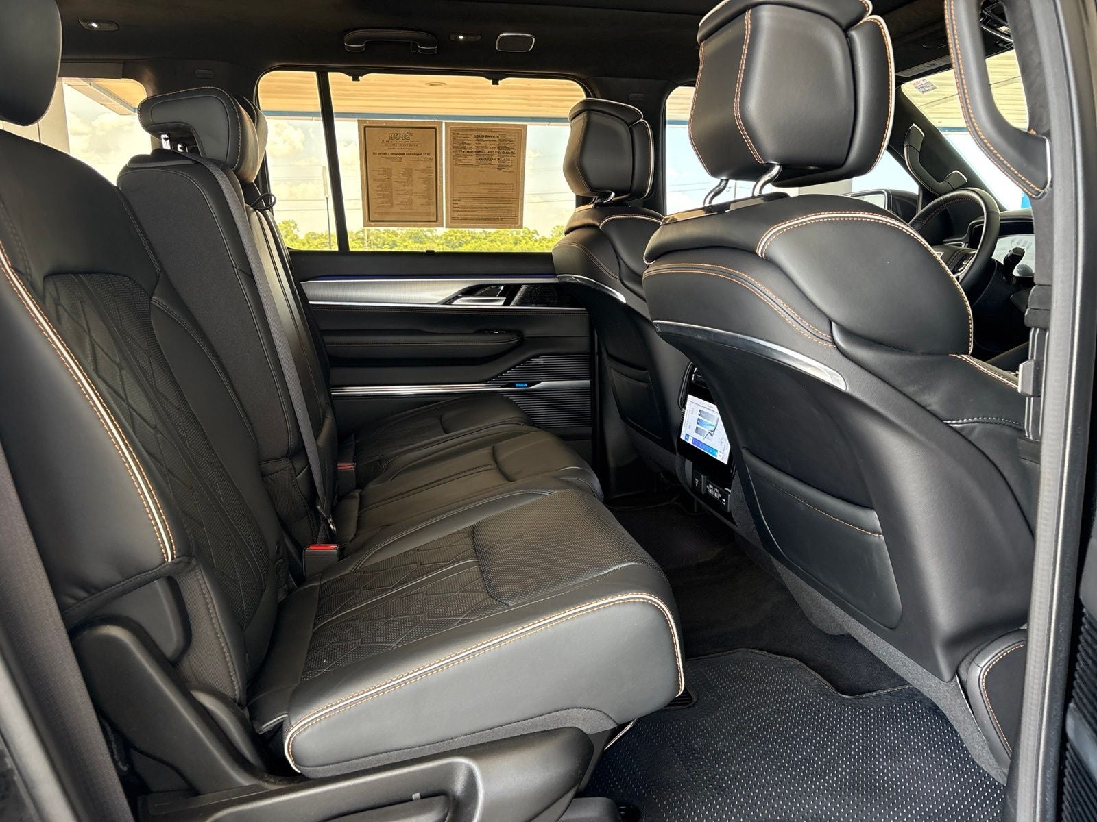 2023 Jeep Grand Wagoneer L Series III 4x4