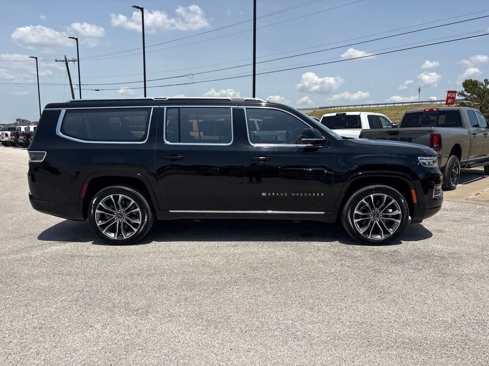2023 Jeep Grand Wagoneer L Series III 4x4