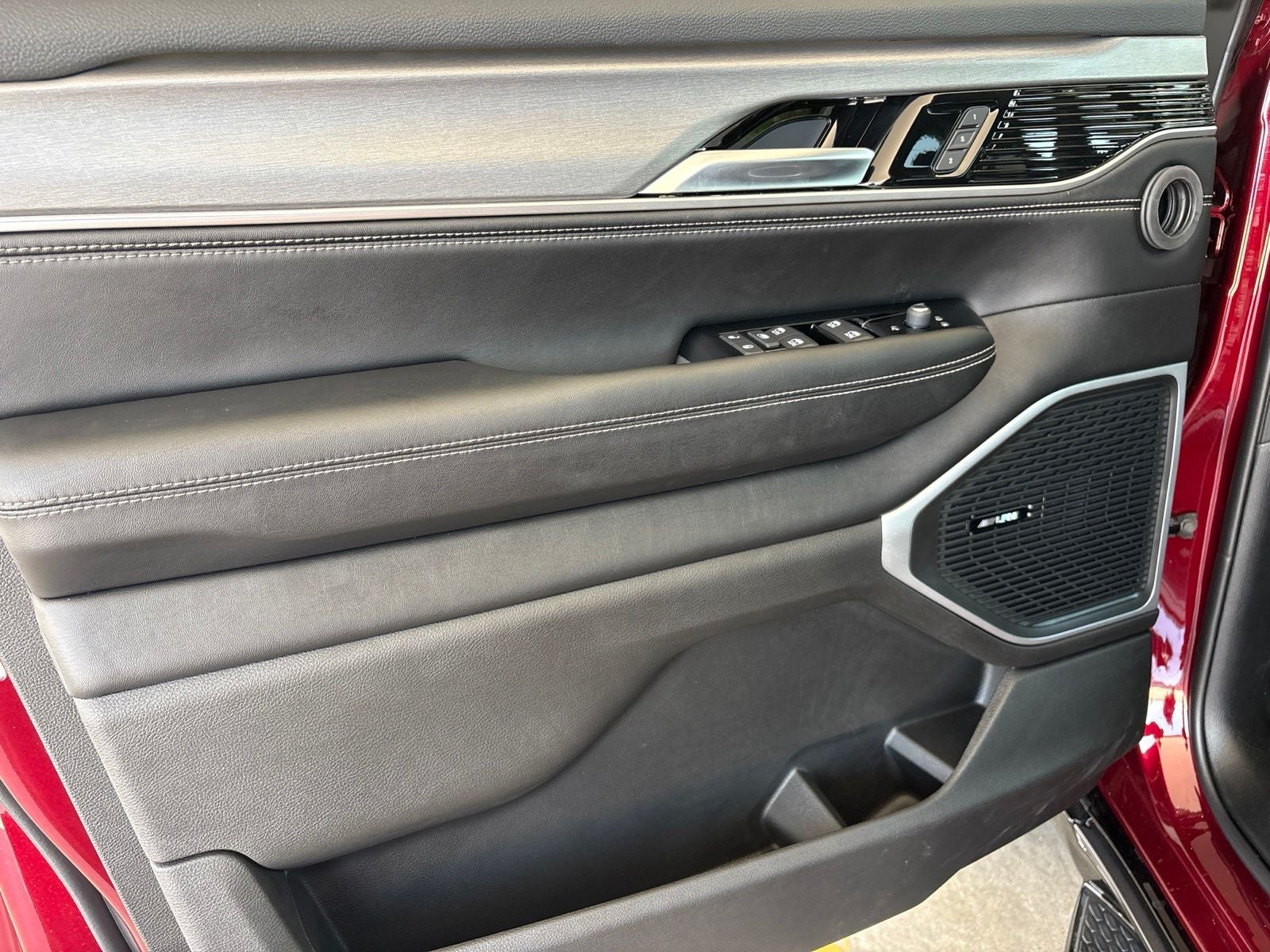 2026 Jeep Grand Wagoneer GRAND WAGONEER UPLAND 4X4