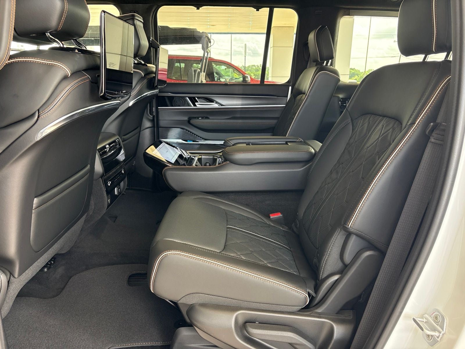 2026 Jeep Grand Wagoneer GRAND WAGONEER SUMMIT RESERVE 4X4