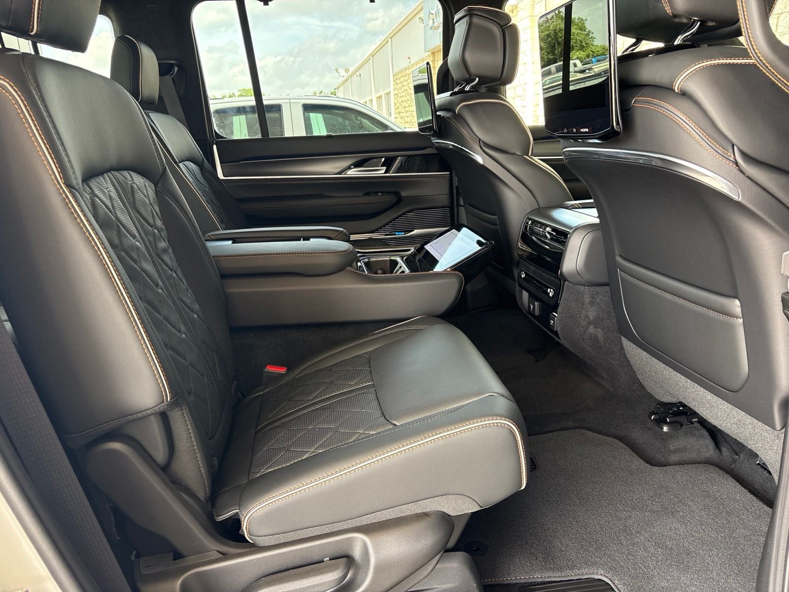 2026 Jeep Grand Wagoneer GRAND WAGONEER SUMMIT RESERVE 4X4