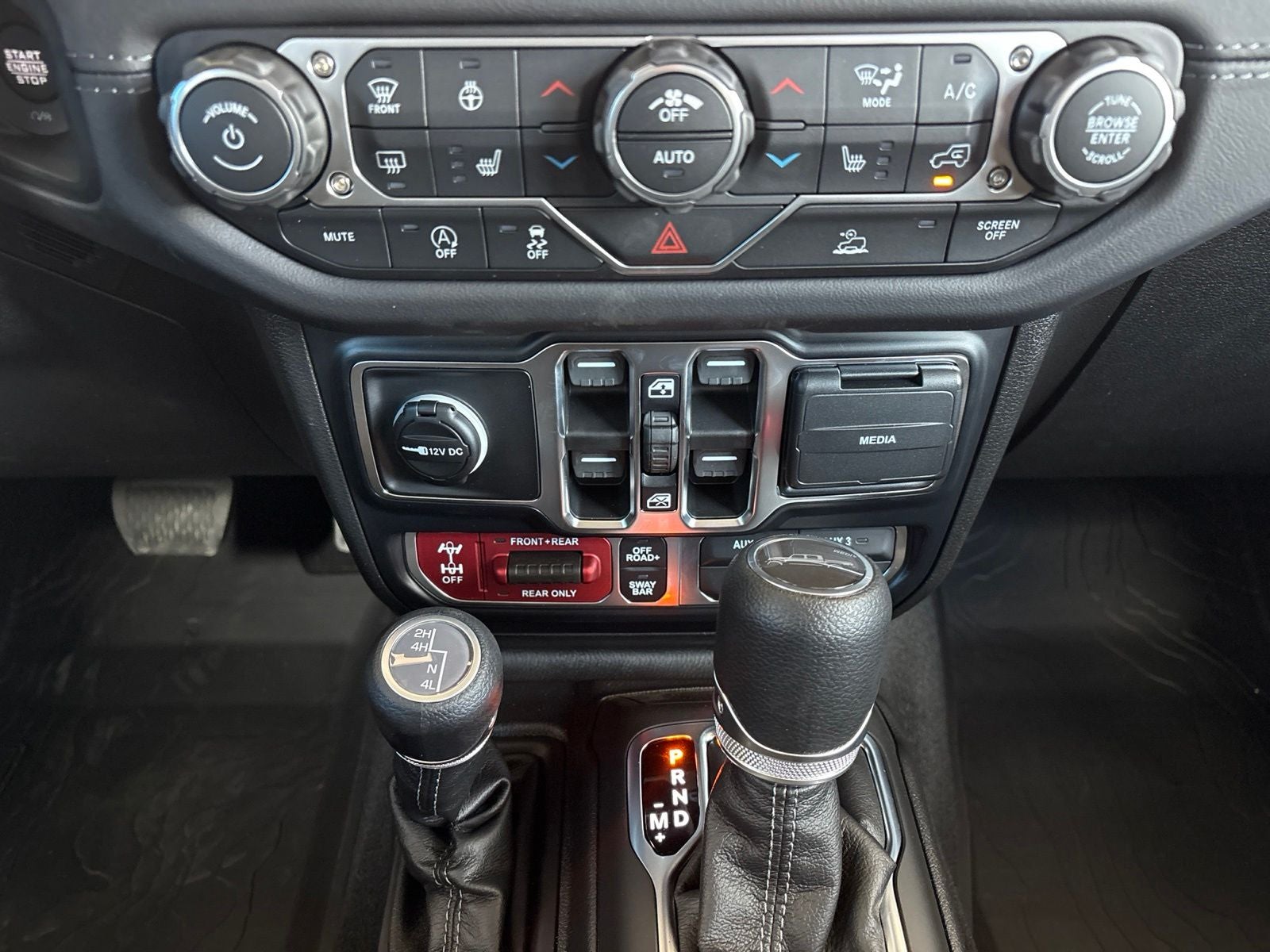 2026 Jeep Gladiator GLADIATOR SHADOW OPS 4X4