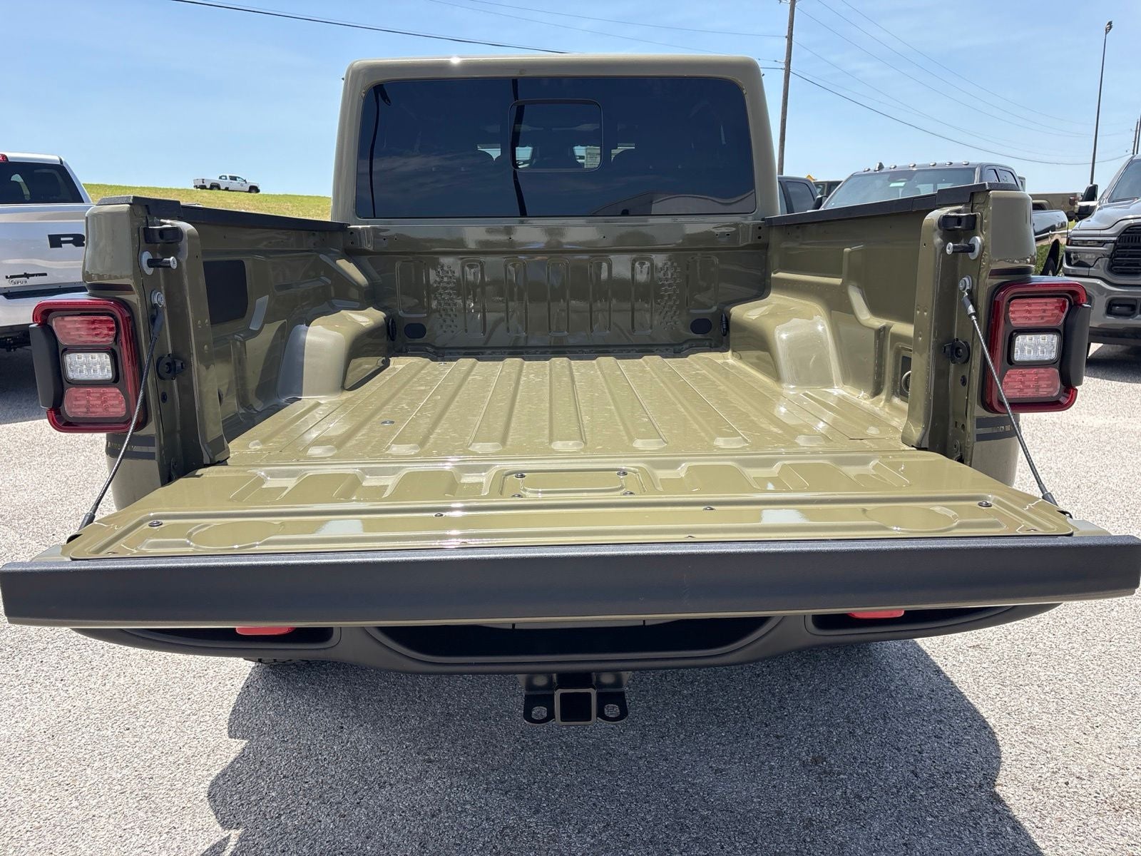 2026 Jeep Gladiator GLADIATOR SHADOW OPS 4X4