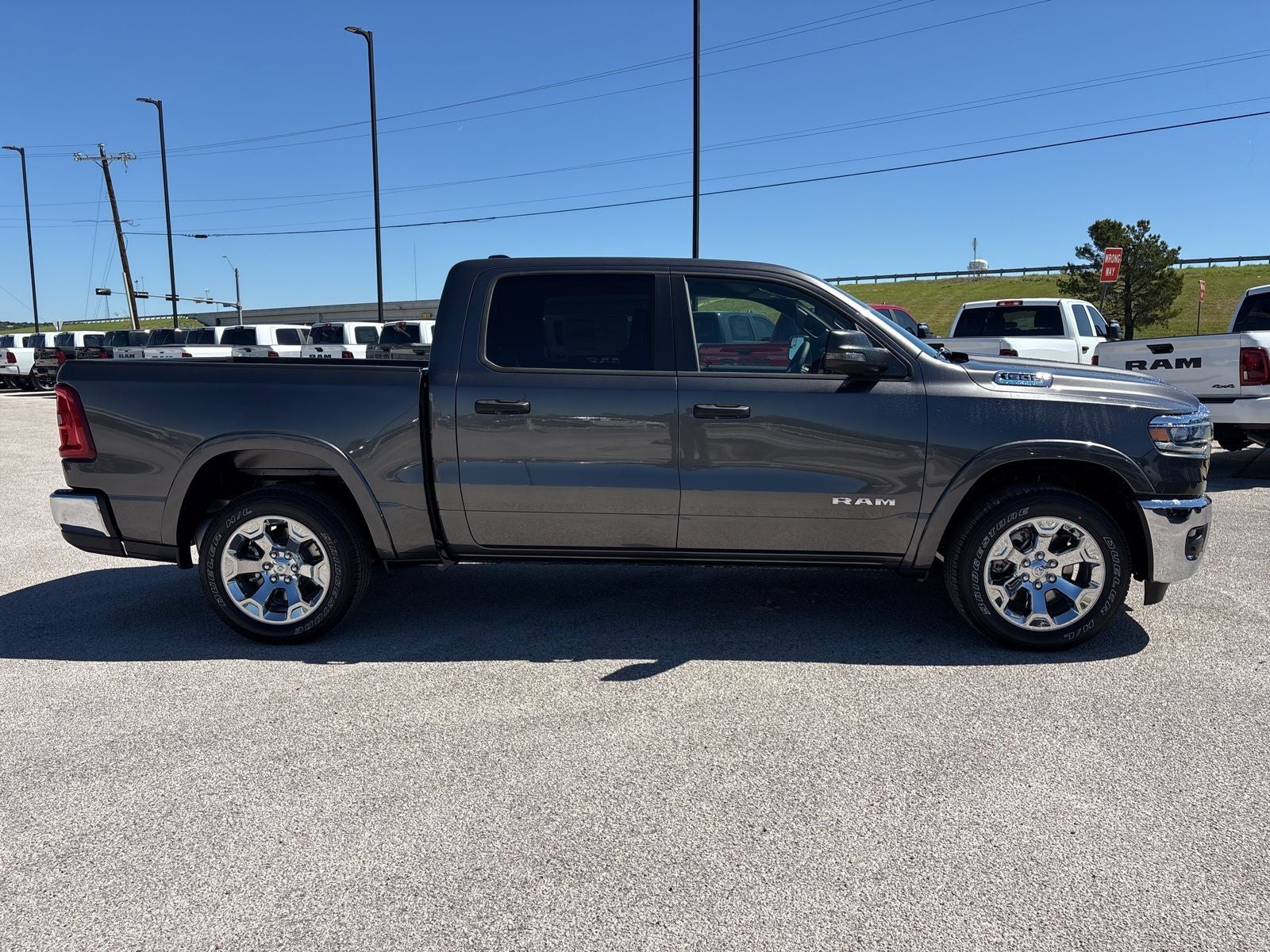 2026 RAM Ram 1500 RAM 1500 LONE STAR CREW CAB 4X2 5'7' BOX