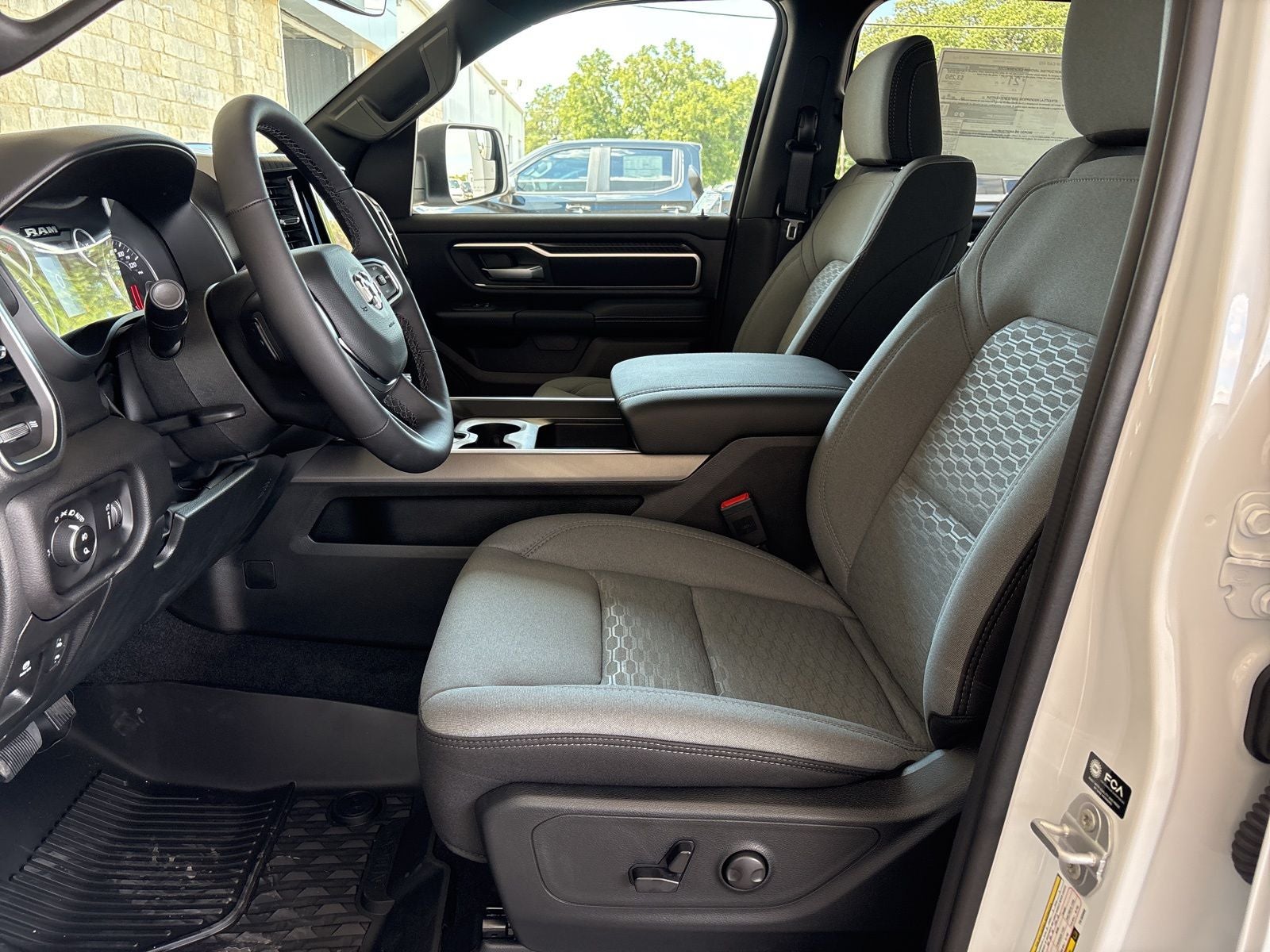 2026 RAM Ram 1500 RAM 1500 BIG HORN CREW CAB 4X2 5'7' BOX