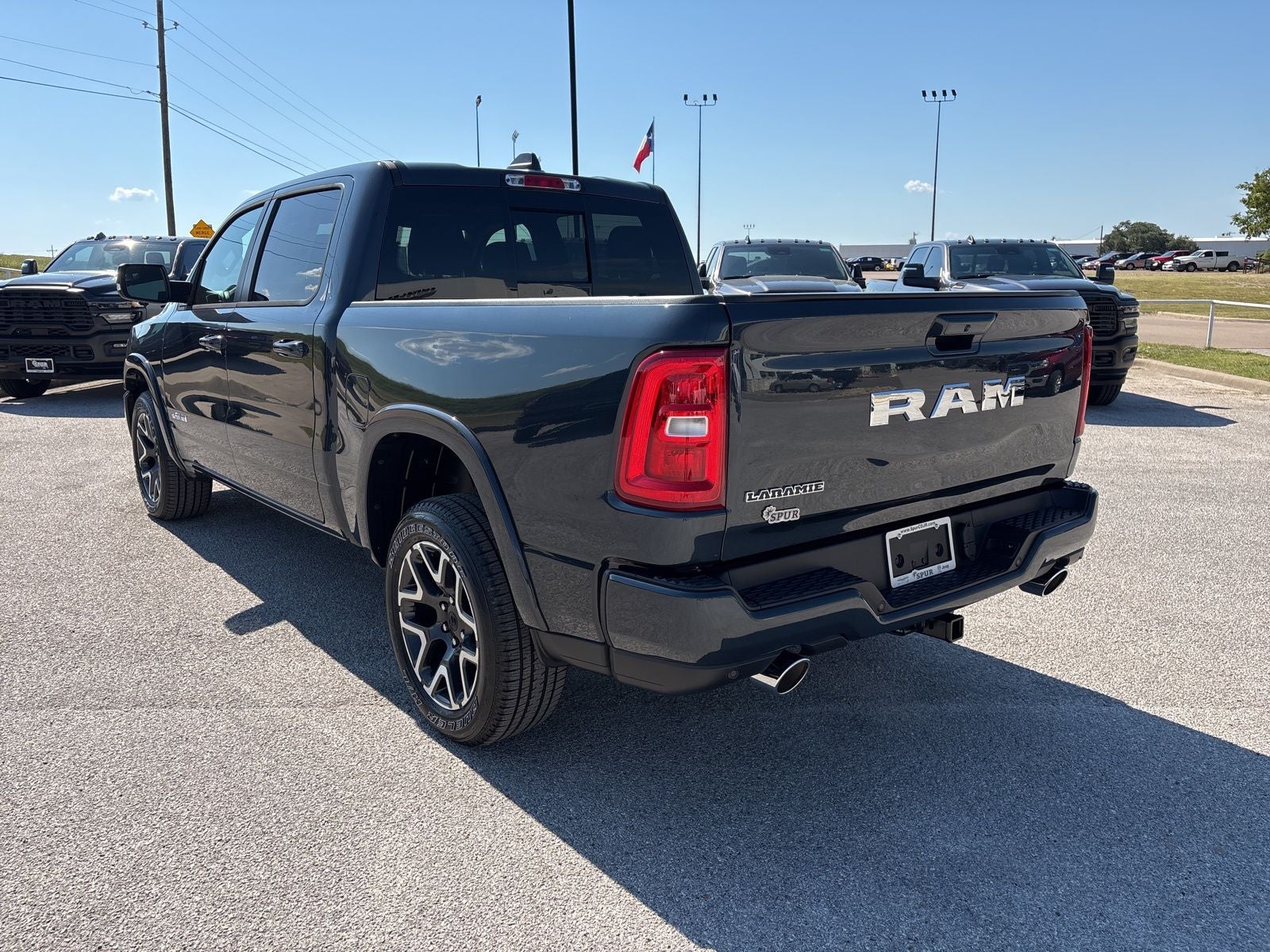 2026 RAM Ram 1500 RAM 1500 LARAMIE CREW CAB 4X2 5'7' BOX