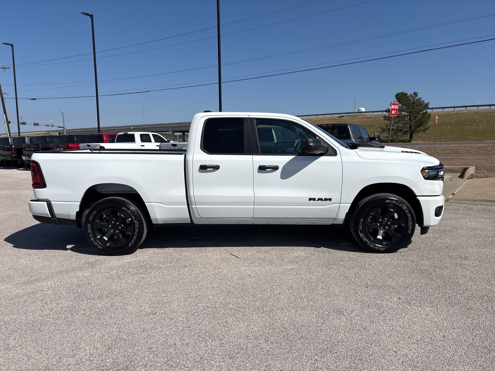 2026 RAM Ram 1500 RAM 1500 EXPRESS QUAD CAB 4X4 6'4' BOX