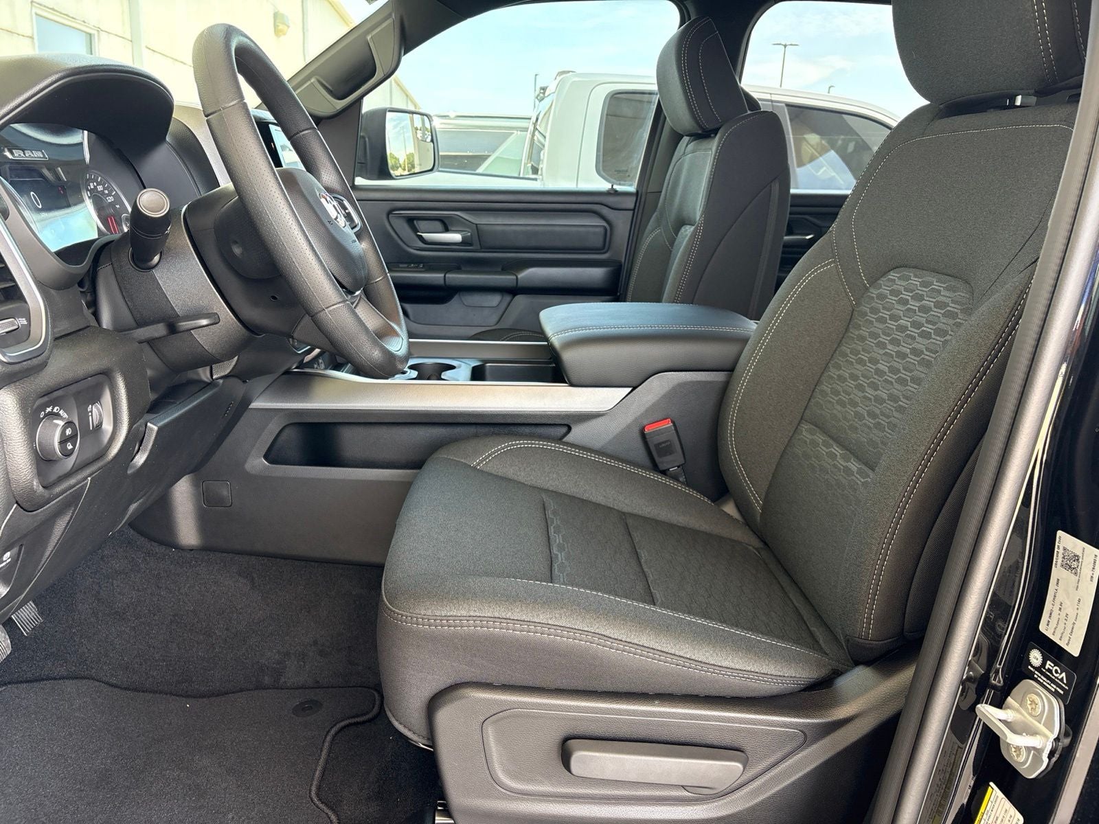 2026 RAM Ram 1500 RAM 1500 EXPRESS QUAD CAB 4X4 6'4' BOX
