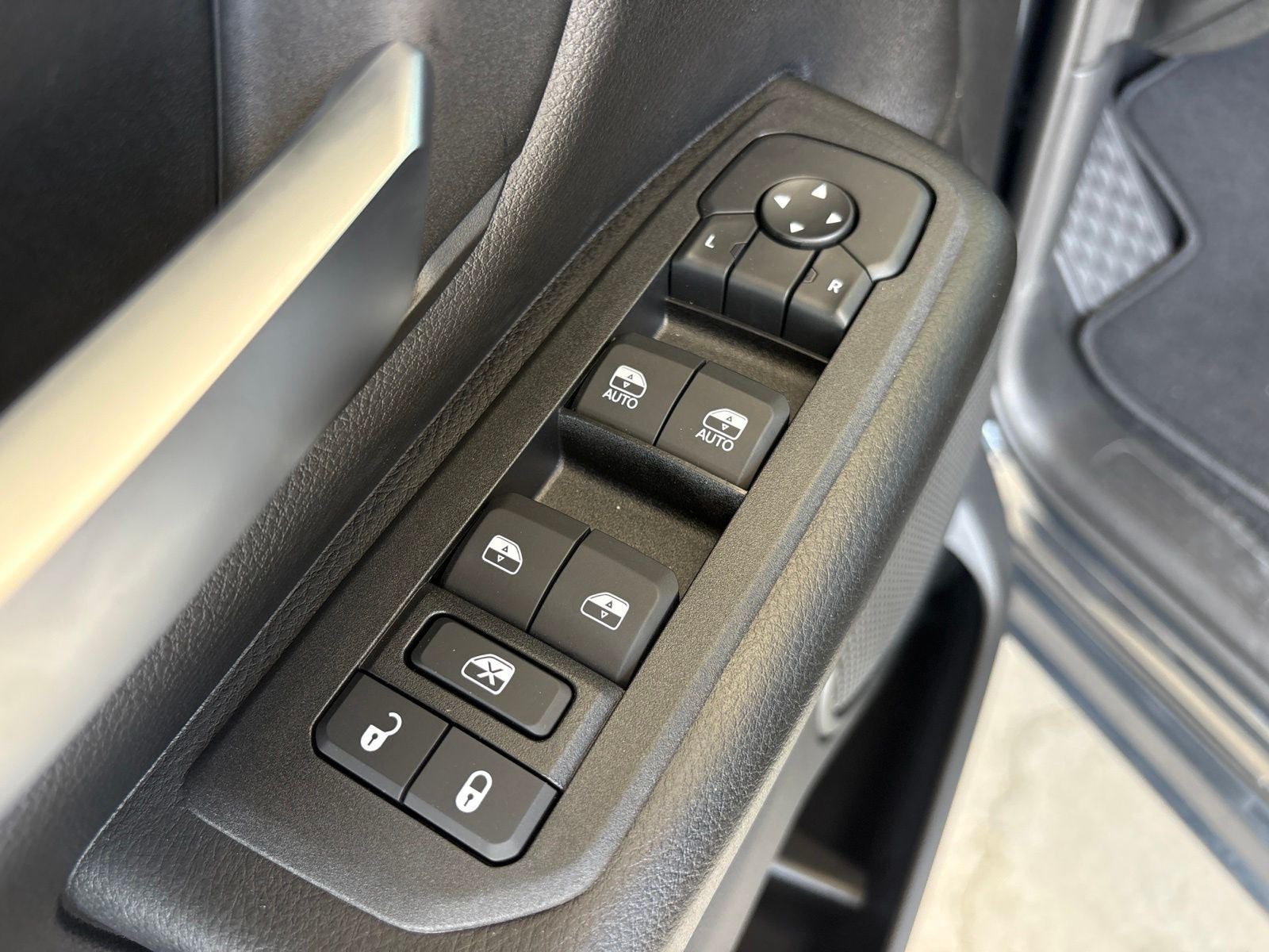 2026 RAM Ram 1500 RAM 1500 EXPRESS QUAD CAB 4X2 6'4' BOX