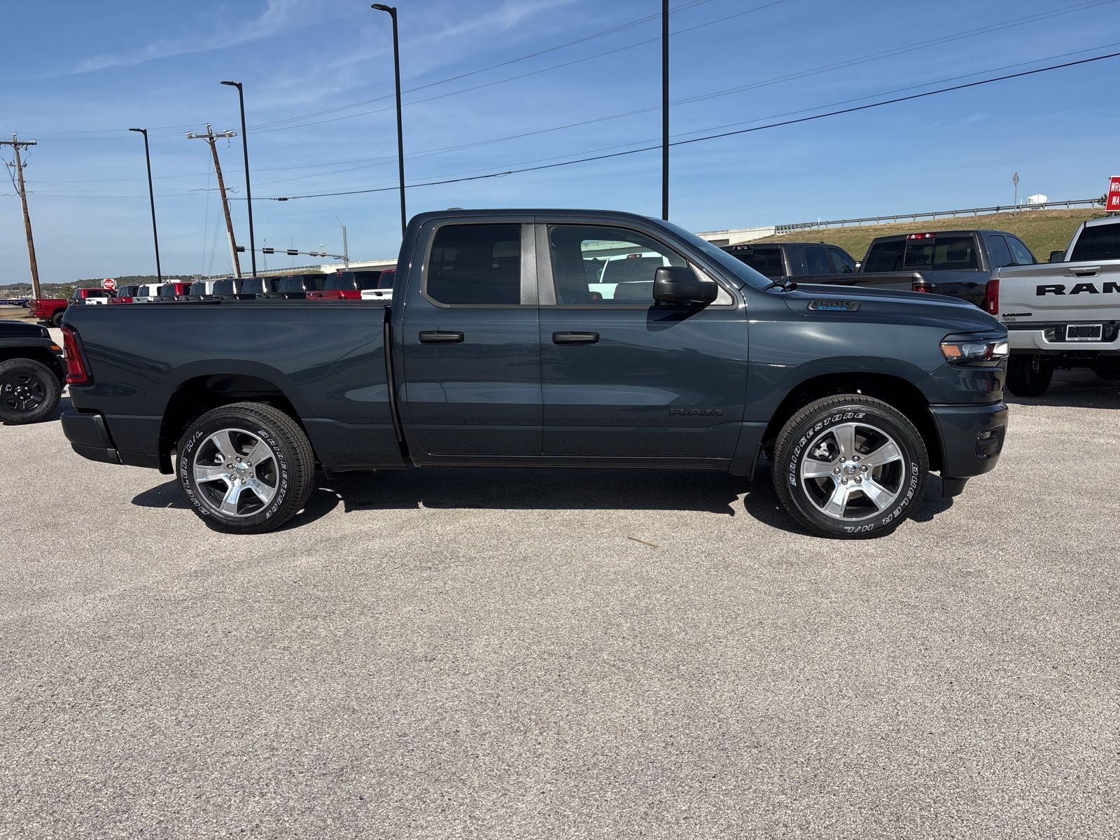 2026 RAM Ram 1500 RAM 1500 EXPRESS QUAD CAB 4X2 6'4' BOX