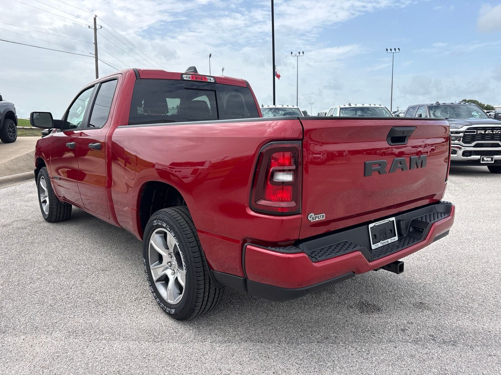 2026 RAM Ram 1500 RAM 1500 EXPRESS QUAD CAB 4X2 6'4' BOX