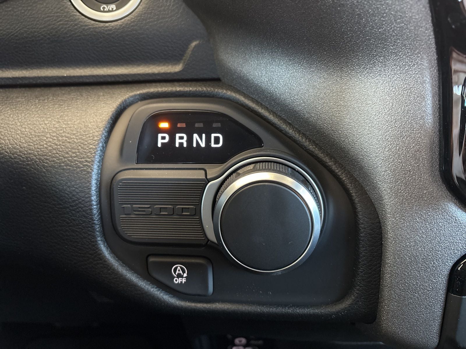 2026 RAM Ram 1500 RAM 1500 EXPRESS QUAD CAB 4X2 6'4' BOX