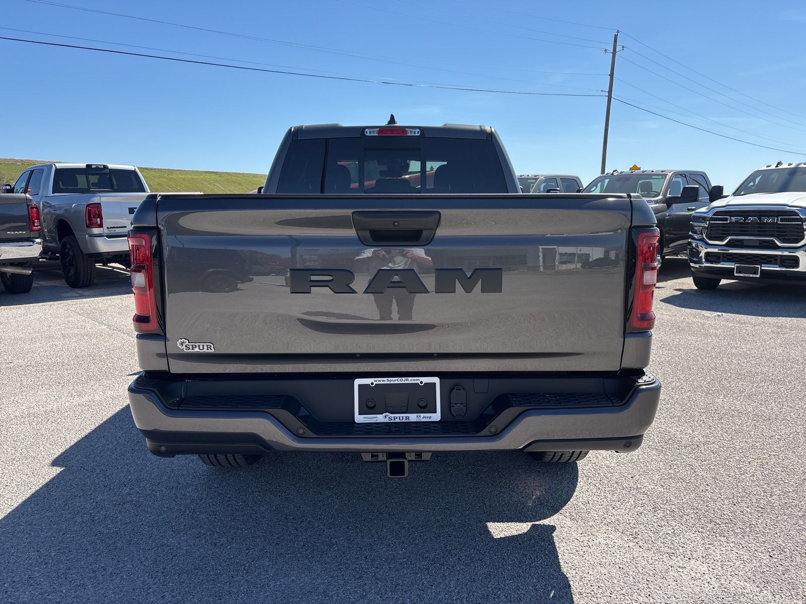 2026 RAM Ram 1500 RAM 1500 EXPRESS QUAD CAB 4X2 6'4' BOX